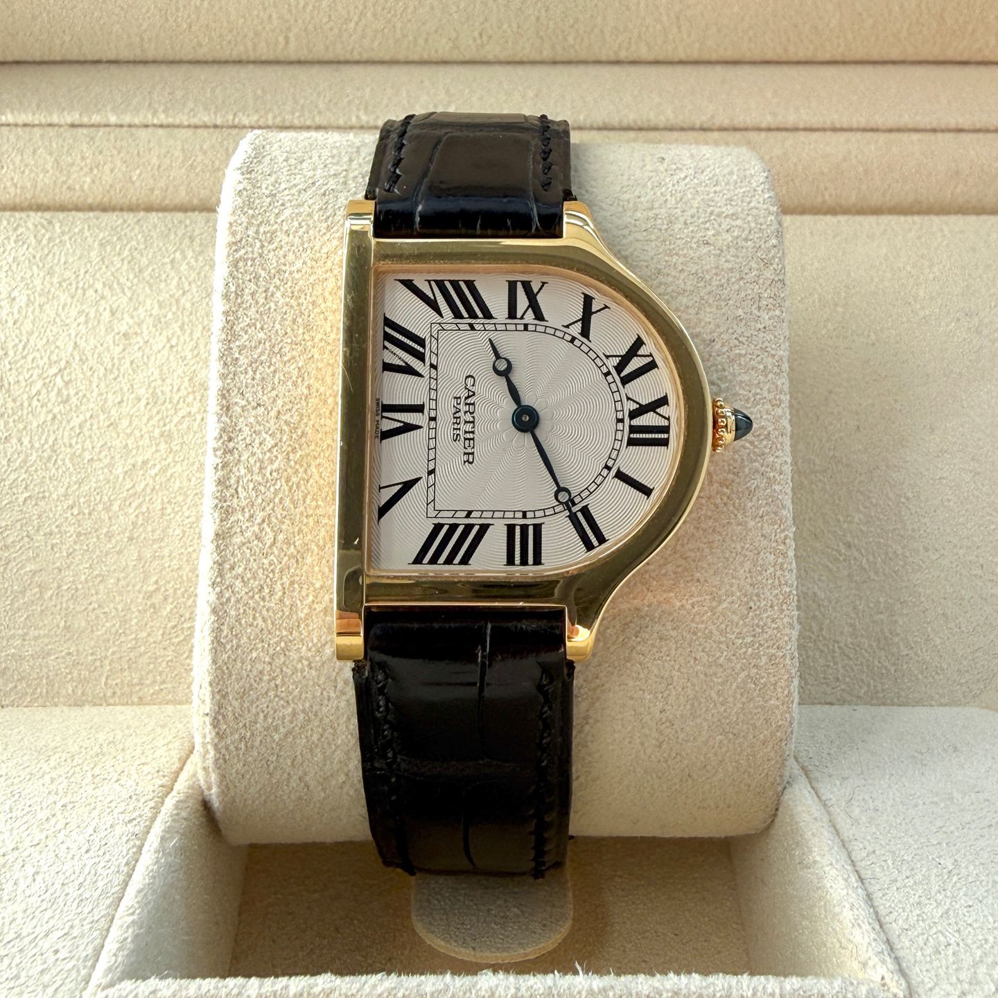 Cartier Cloche de Cartier 2841 - (1/7)