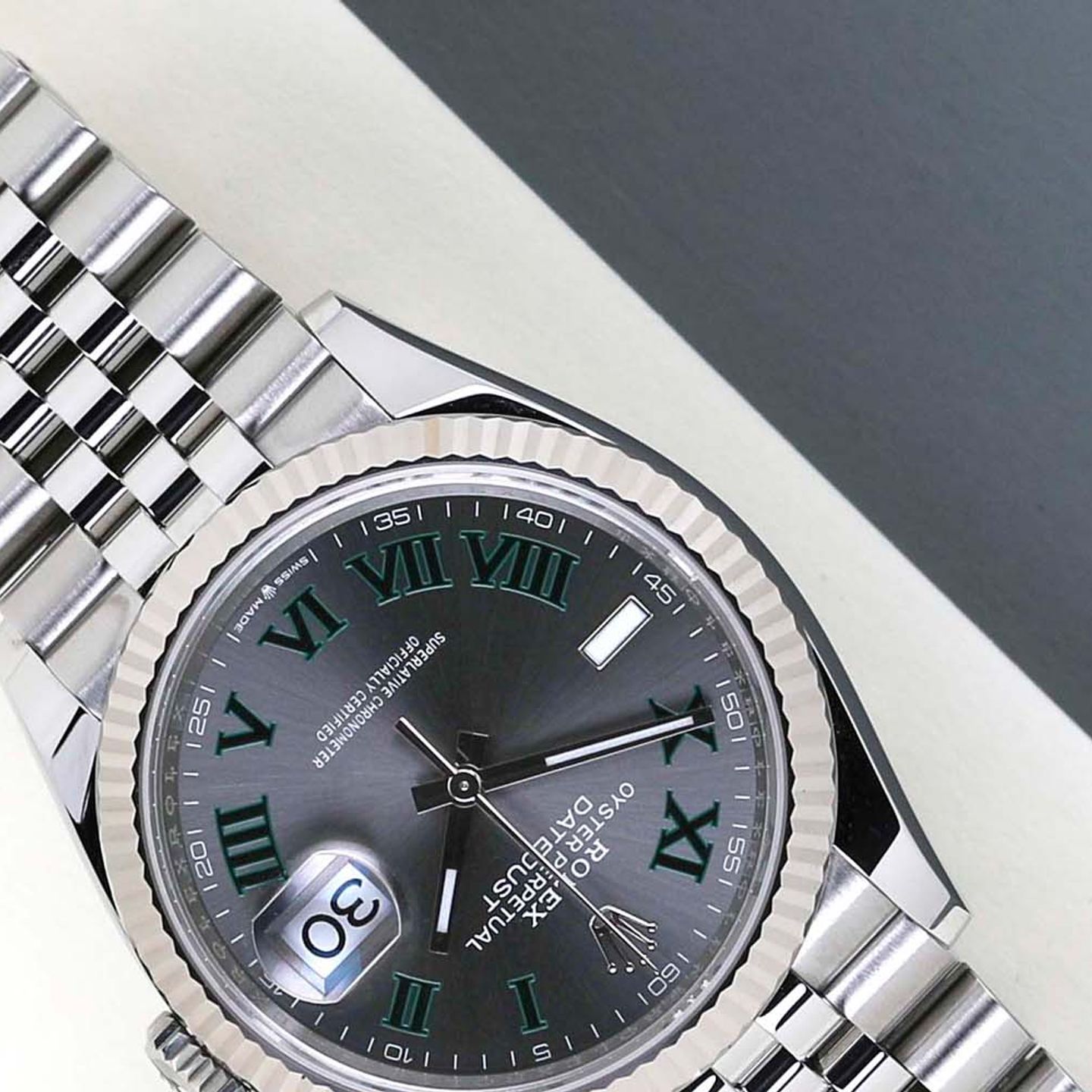 Rolex Datejust 36 126234 (2024) - Grijs wijzerplaat 36mm Staal (4/8)