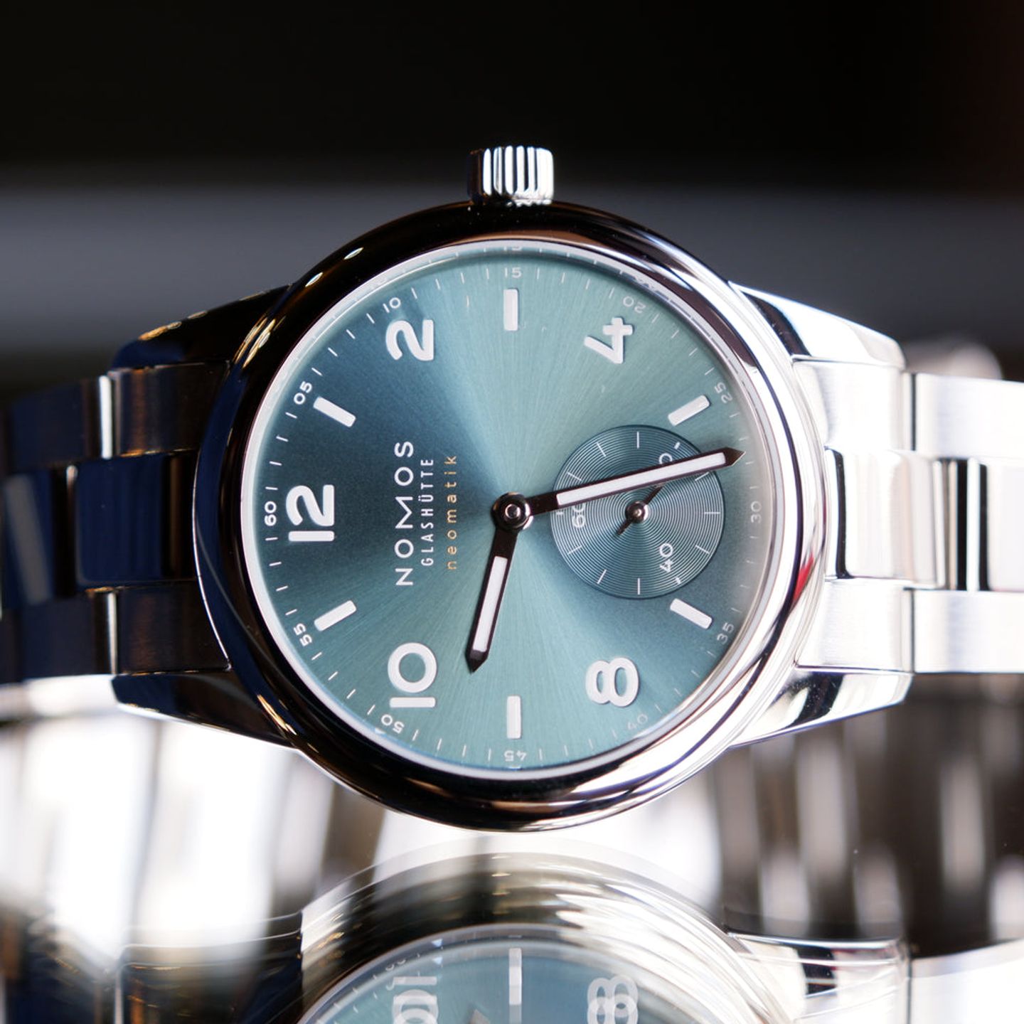 NOMOS Club Automat 746 (2026) - Green dial 37 mm Steel case (1/2)