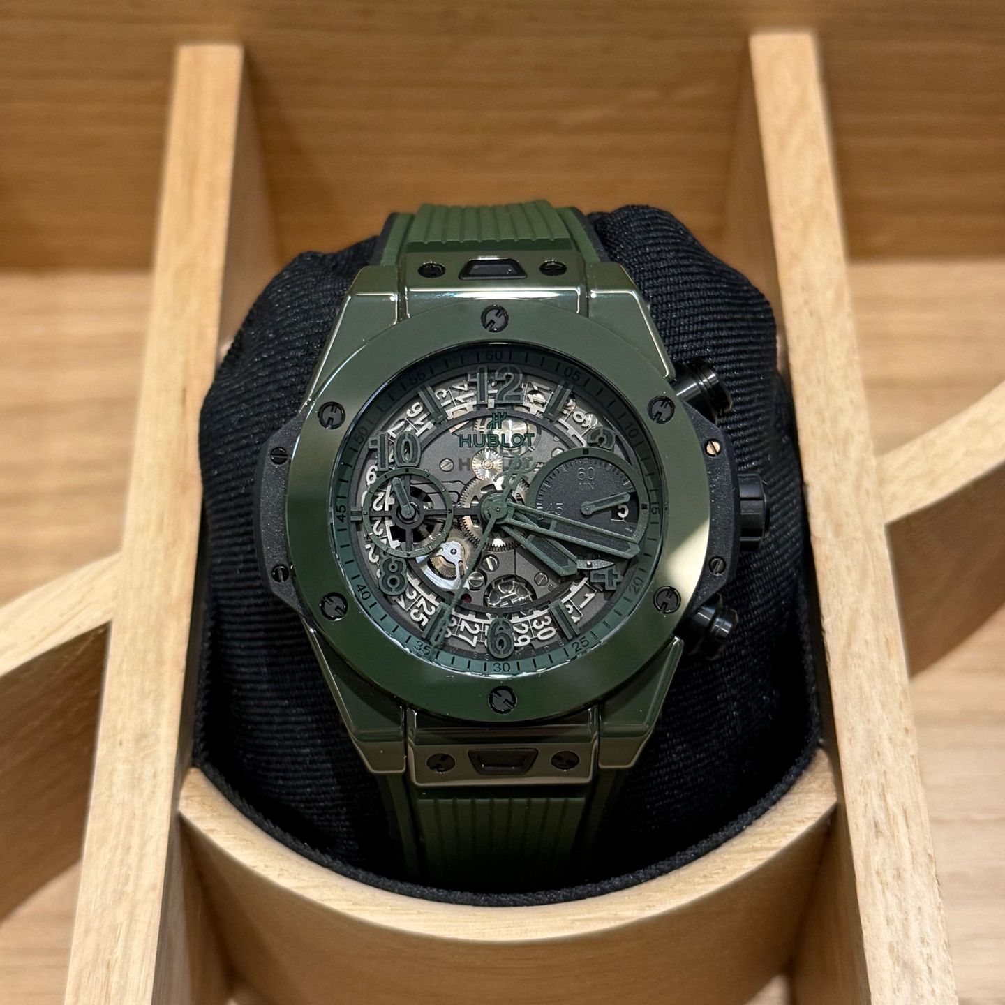 Hublot Big Bang Unico 441.GX.5210.RX (2025) - Transparent dial 42 mm Ceramic case (1/7)