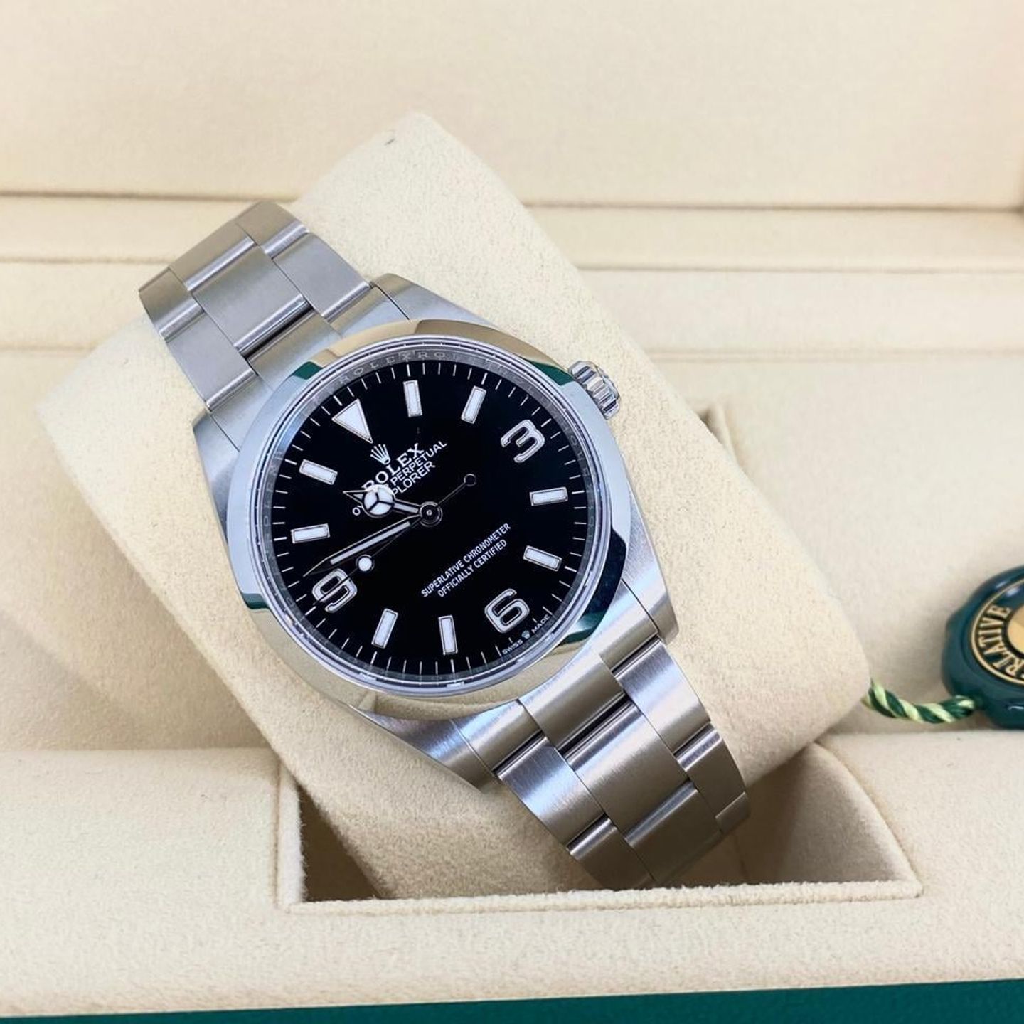 Rolex Explorer 124270 - (2/14)