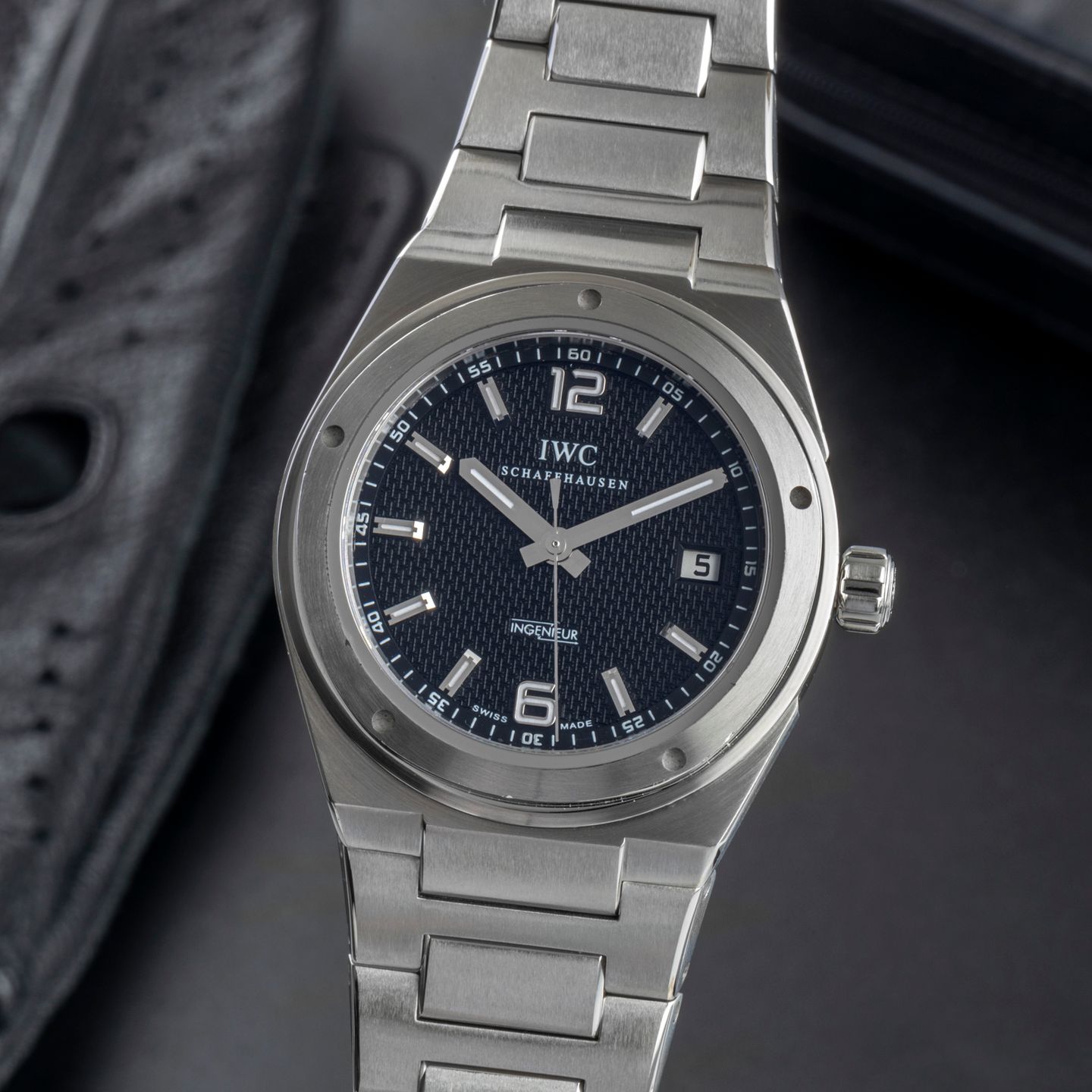 IWC Ingenieur Automatic IW322701 (Onbekend (willekeurig serienummer)) - Zwart wijzerplaat 43mm Staal (3/8)
