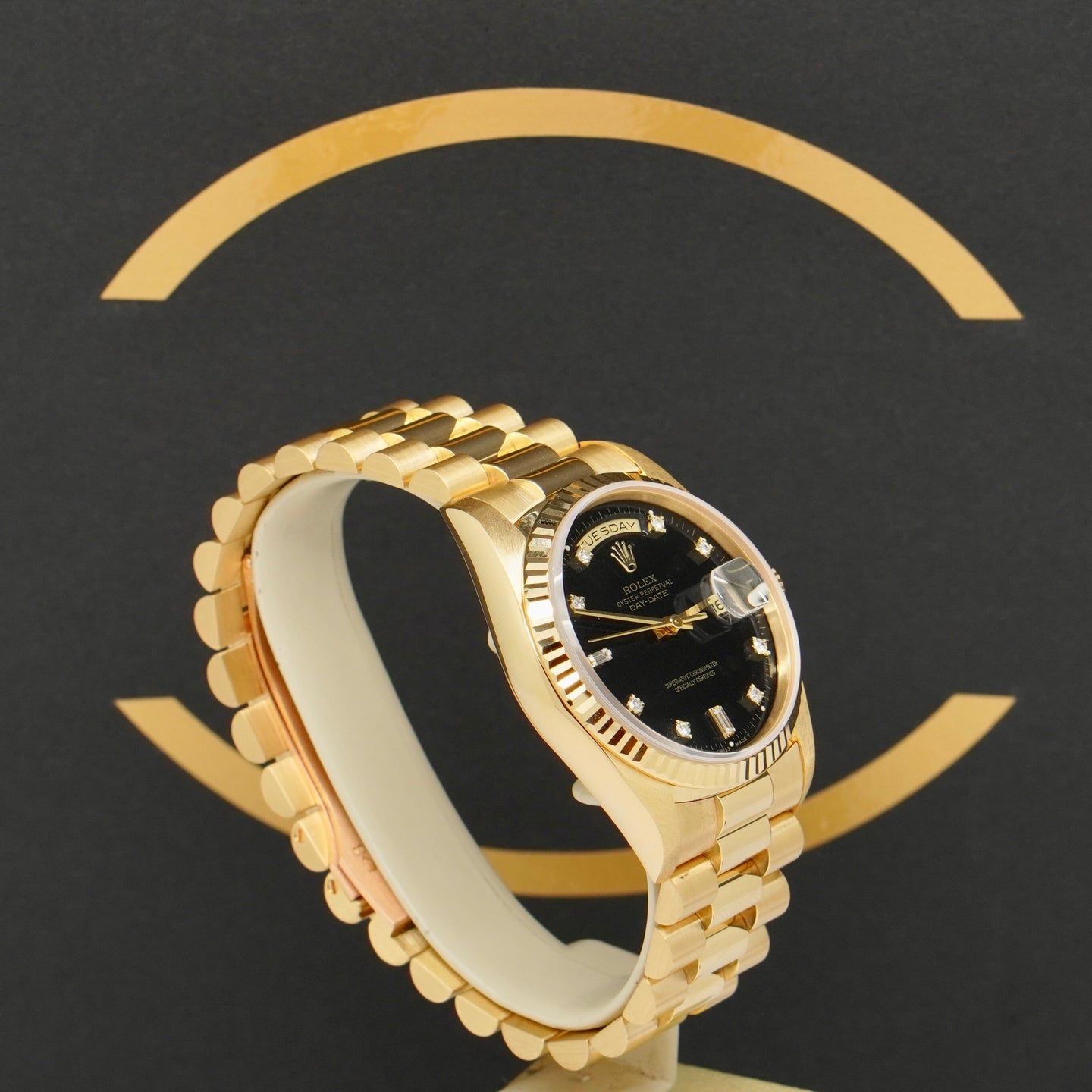 Rolex Day-Date 36 18238 (1996) - Black dial 36 mm Yellow Gold case (3/7)