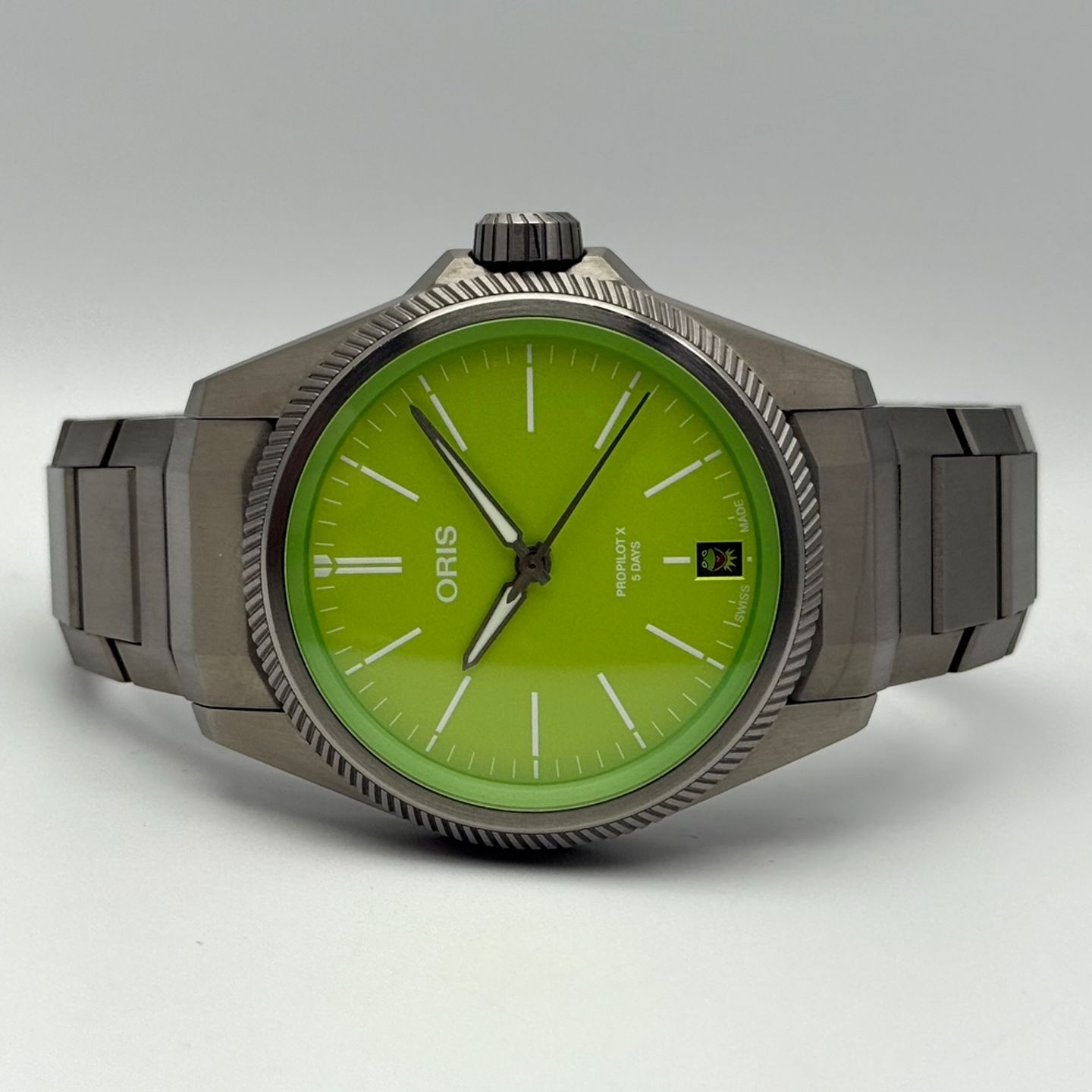 Oris ProPilot X 01 400 7778 7157-Set 05PEB (2023) - Groen wijzerplaat 39mm Titanium (2/8)