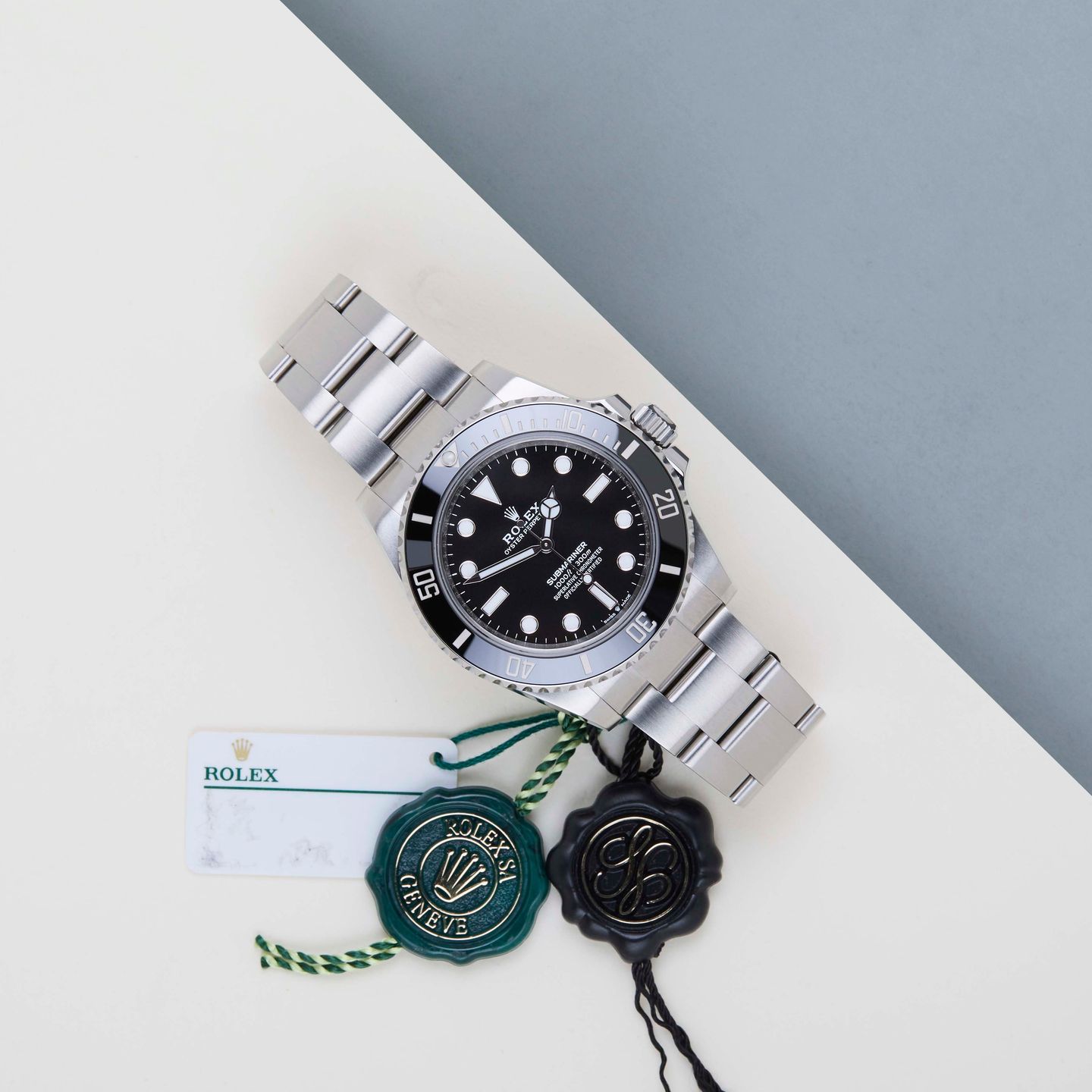 Rolex Submariner No Date 124060 (2022) - Black dial 41 mm Steel case (2/8)