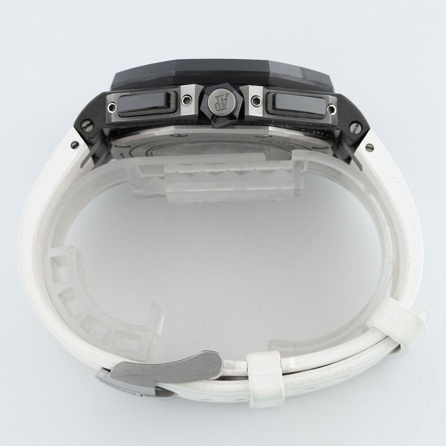 Audemars Piguet Royal Oak Offshore Chronograph 26400AU.OO.A002CA.01 (2013) - Zwart wijzerplaat 44mm Carbon (4/8)