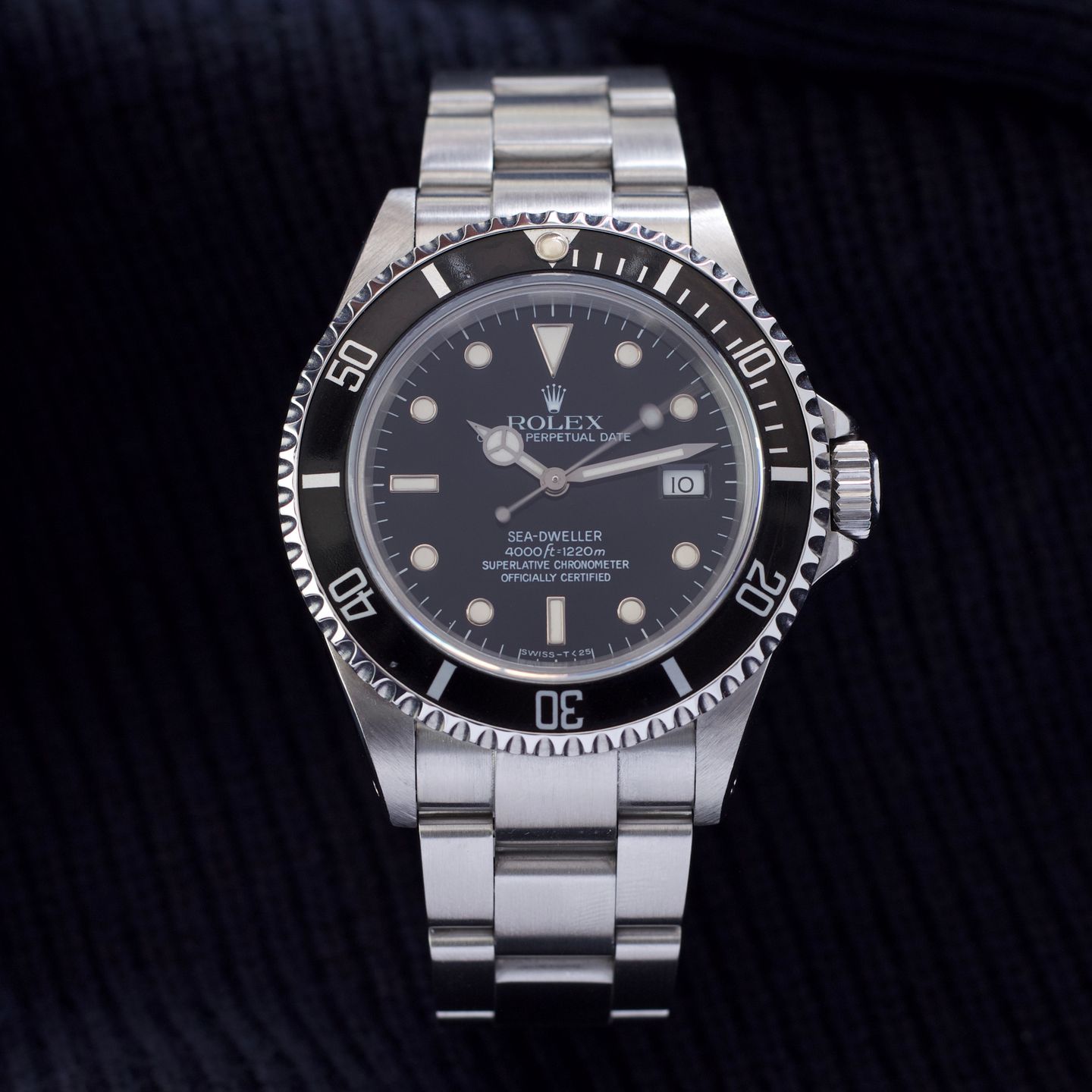 Rolex Sea-Dweller 4000 16600 (1990) - Black dial 40 mm Steel case (3/6)