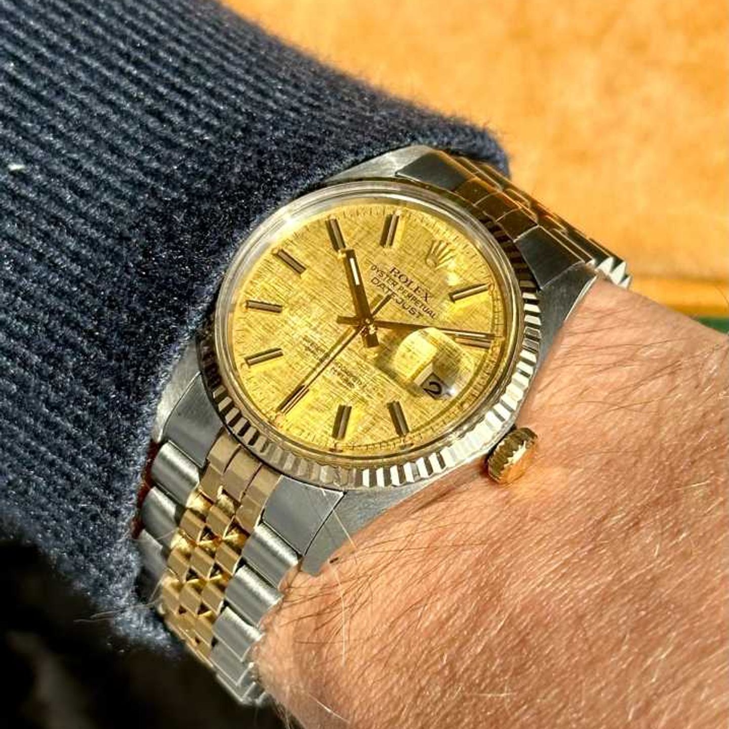 Rolex Datejust 36 16013 (1981) - Gold dial 36 mm Gold/Steel case (2/8)