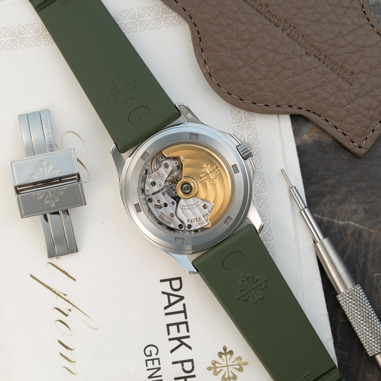 Patek Philippe Aquanaut 5066 (2006) - Zwart wijzerplaat 37mm (4/6)