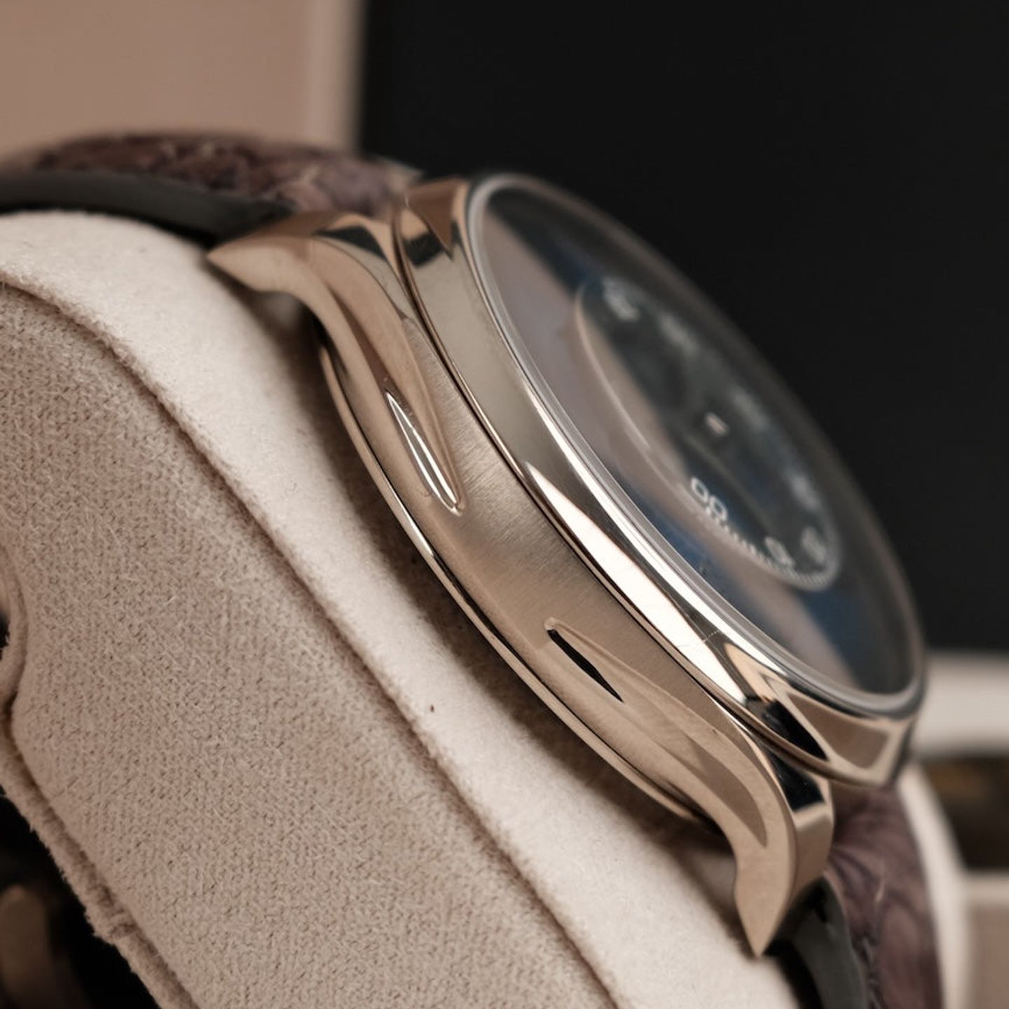 H. Moser & Cie. Endeavour 18060200 - (4/8)