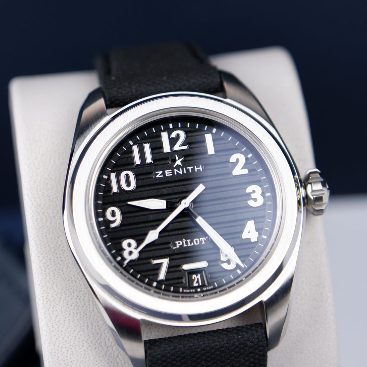 Zenith Pilot 03.4000.3620/21.I001 (2026) - Zwart wijzerplaat 40mm Staal (1/1)