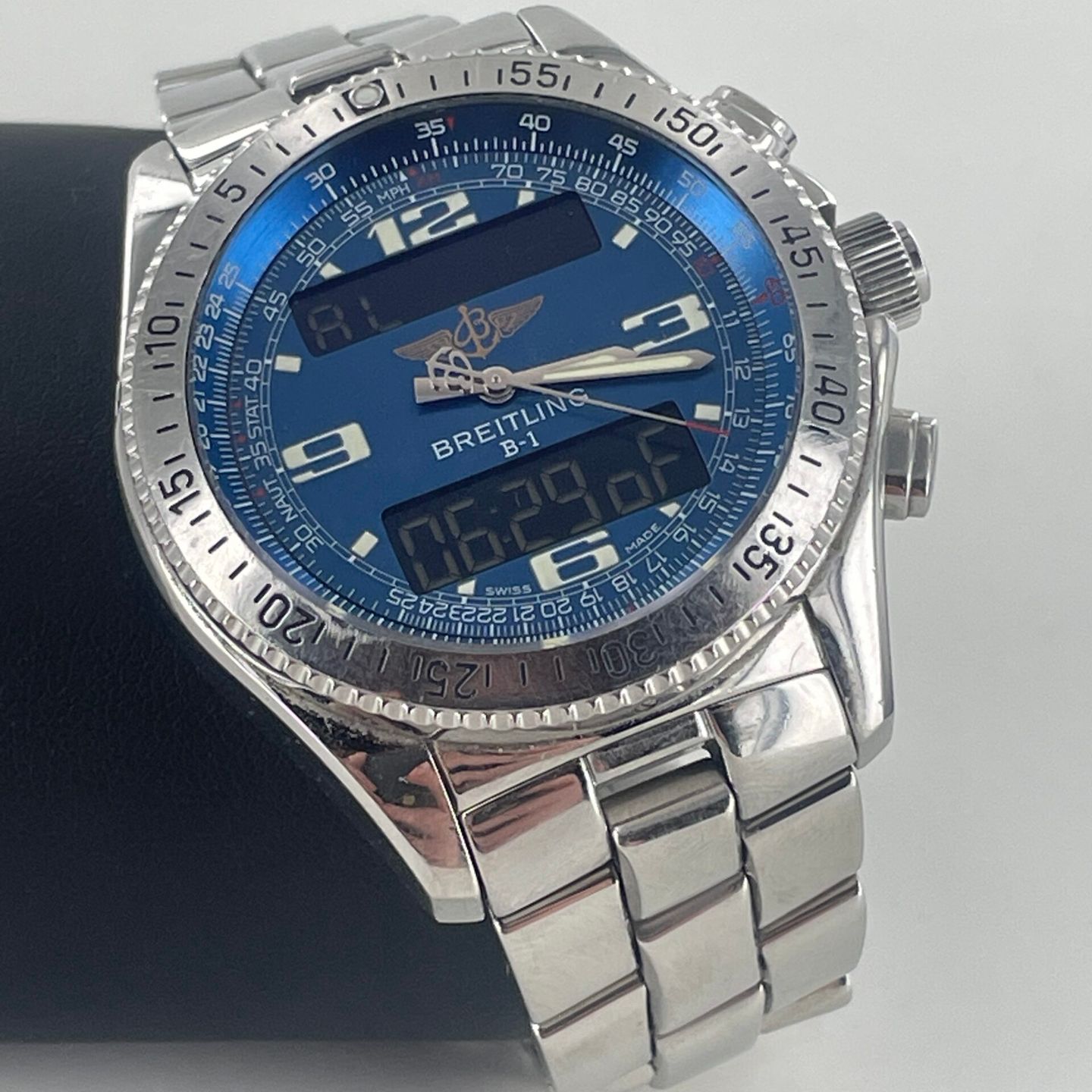 Breitling B-1 A68362 (2004) - Blue dial 44 mm Steel case (1/4)