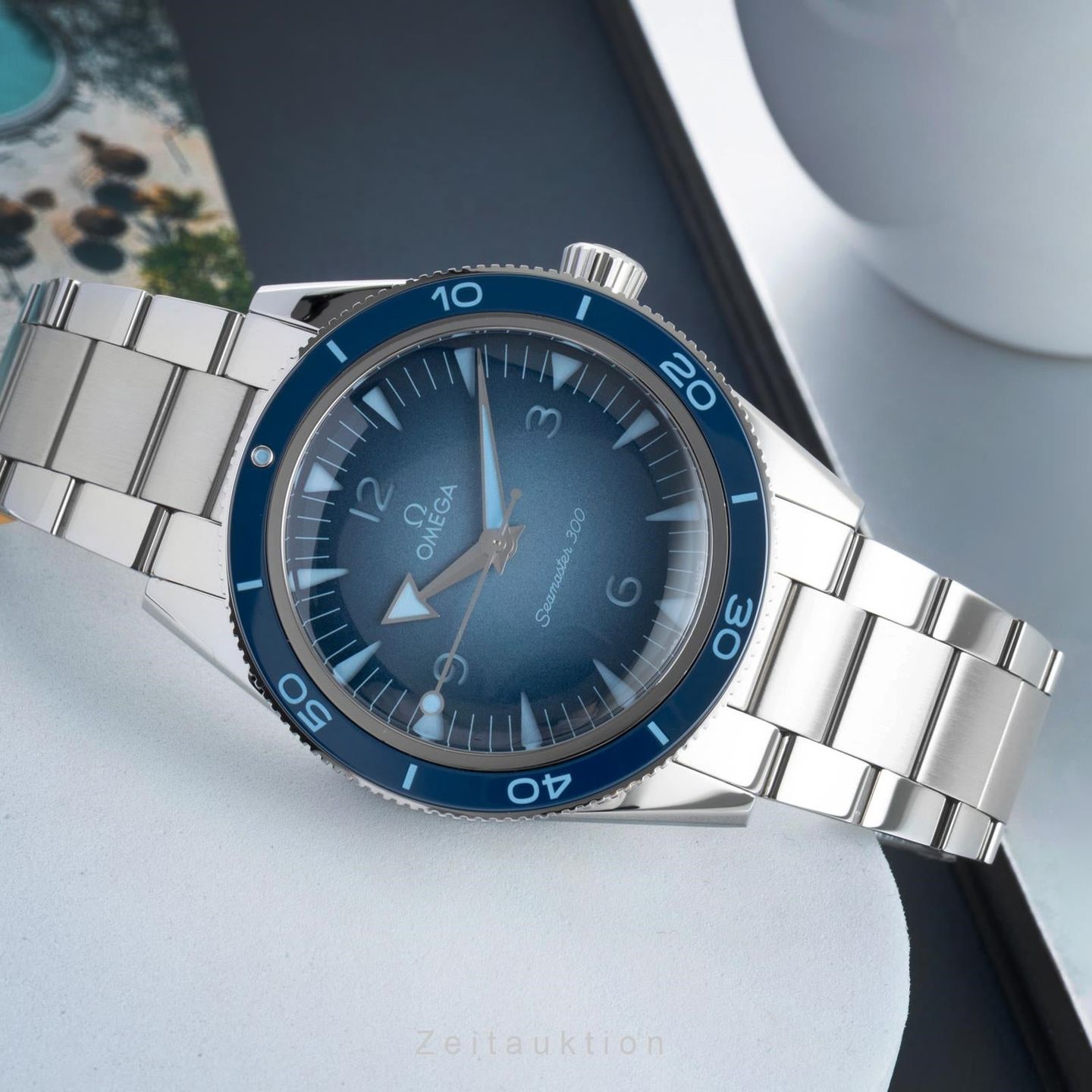 Omega Seamaster 300 234.30.41.21.03.002 (Unknown (random serial)) - Blue dial 41 mm Steel case (2/8)