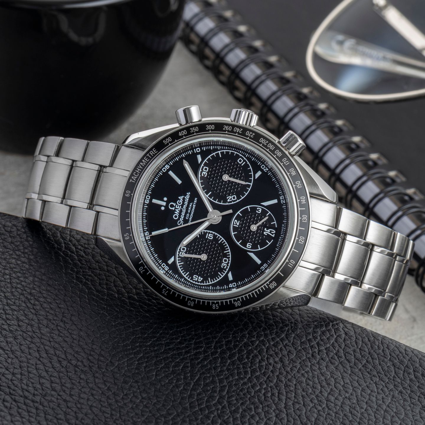 Omega Speedmaster Racing 326.30.40.50.01.001 - (2/8)
