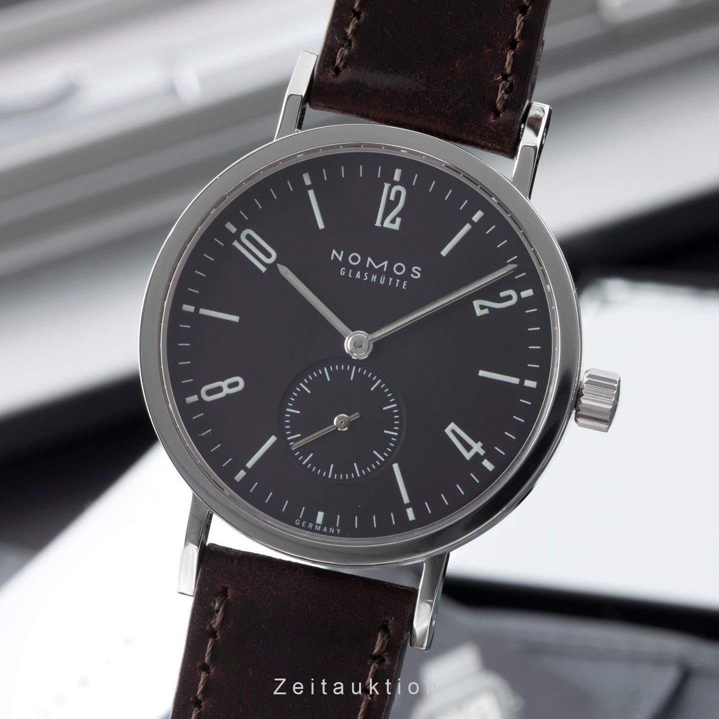 NOMOS Tangente Tangente Glühwürmchen - (1/8)