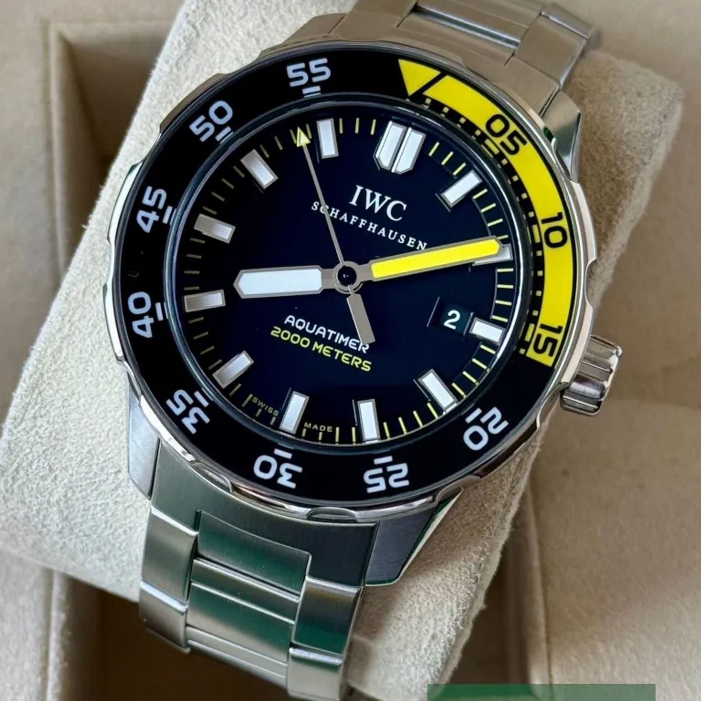 IWC Aquatimer Automatic 2000 IW356808 (2012) - Black dial 44 mm Steel case (3/7)