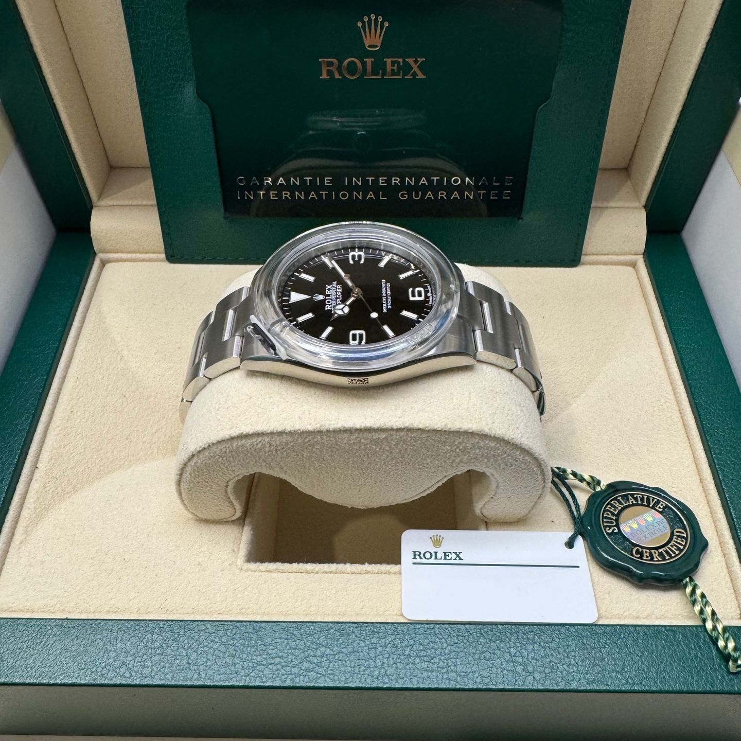 Rolex Explorer 224270 (2024) - Black dial 40 mm Steel case (4/6)