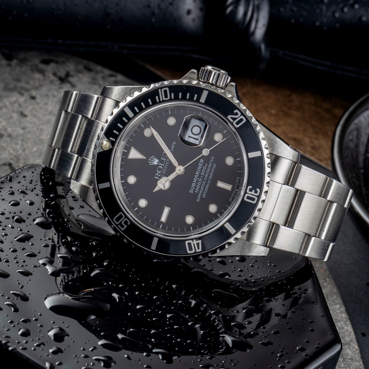 Rolex Submariner Date 16610 (1997) - Zwart wijzerplaat 40mm Staal (2/8)