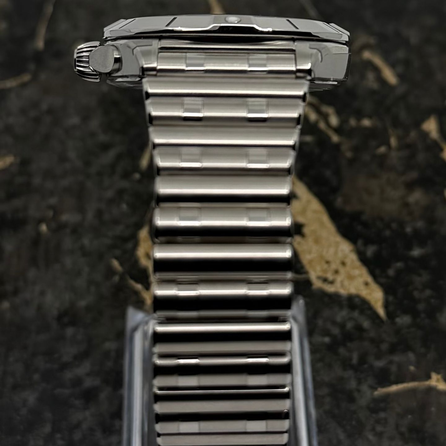 Breitling Chronomat GMT A32398101B1A1 (2026) - Black dial 40 mm Steel case (6/8)