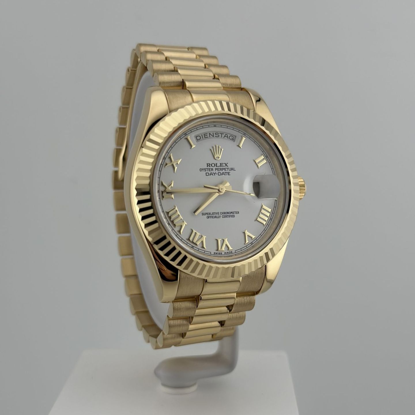 Rolex Day-Date II 218238 (2009) - White dial 41 mm Yellow Gold case (2/8)