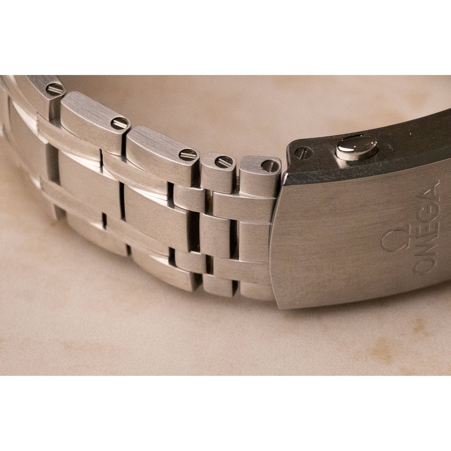 Omega Seamaster Diver 300 M 210.32.42.20.01.001 (2025) - Zwart wijzerplaat 42mm Staal (6/7)