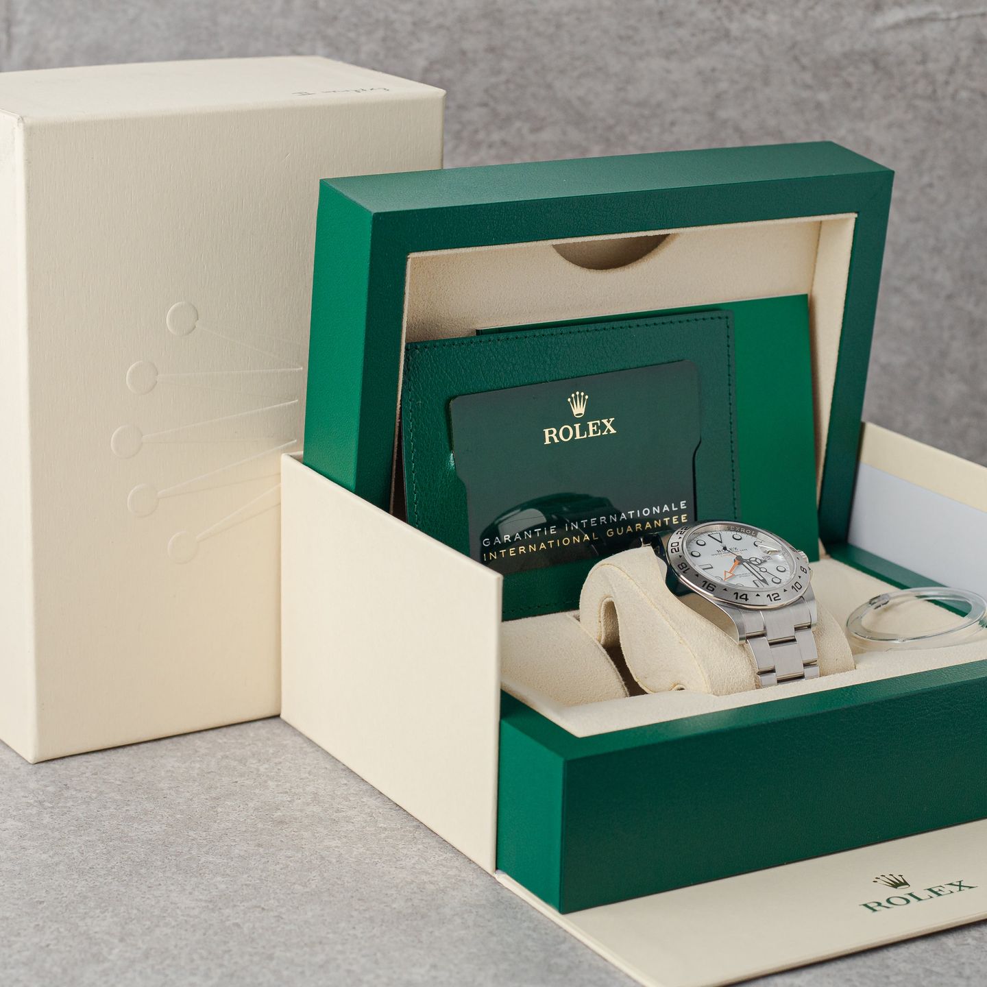 Rolex Explorer II 226570 (2021) - 42 mm Steel case (3/8)