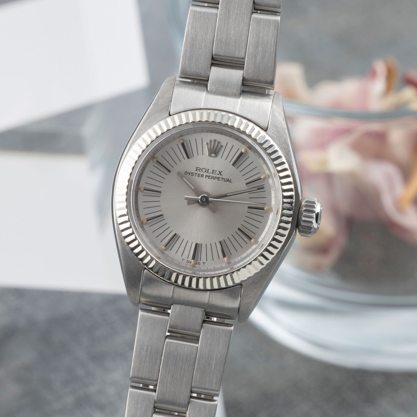 Rolex Oyster Perpetual 6719 (1974) - 26 mm (3/8)