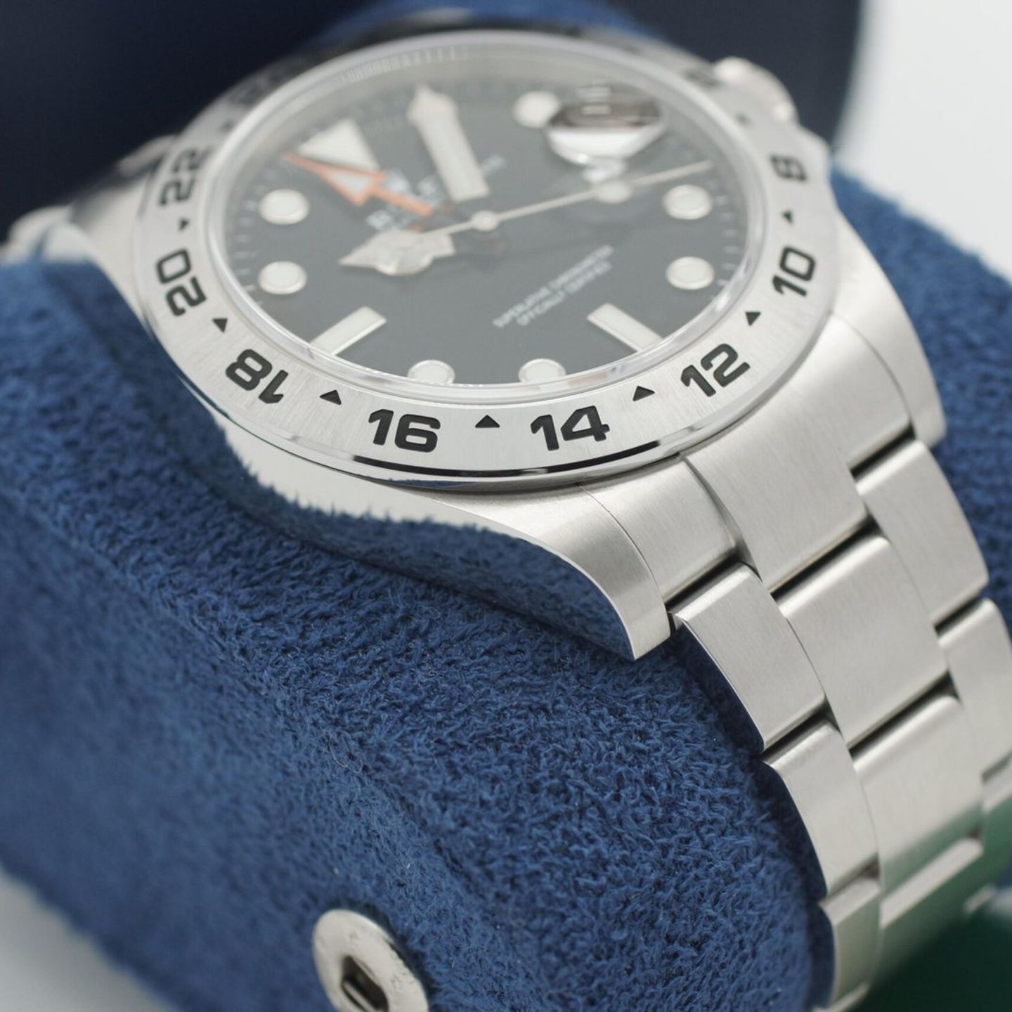 Rolex Explorer II 216570 (2020) - 42 mm Steel case (7/8)