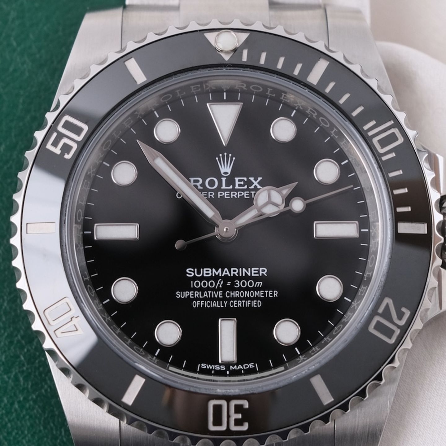 Rolex Submariner No Date 114060 (2019) - Black dial 40 mm Steel case (5/8)