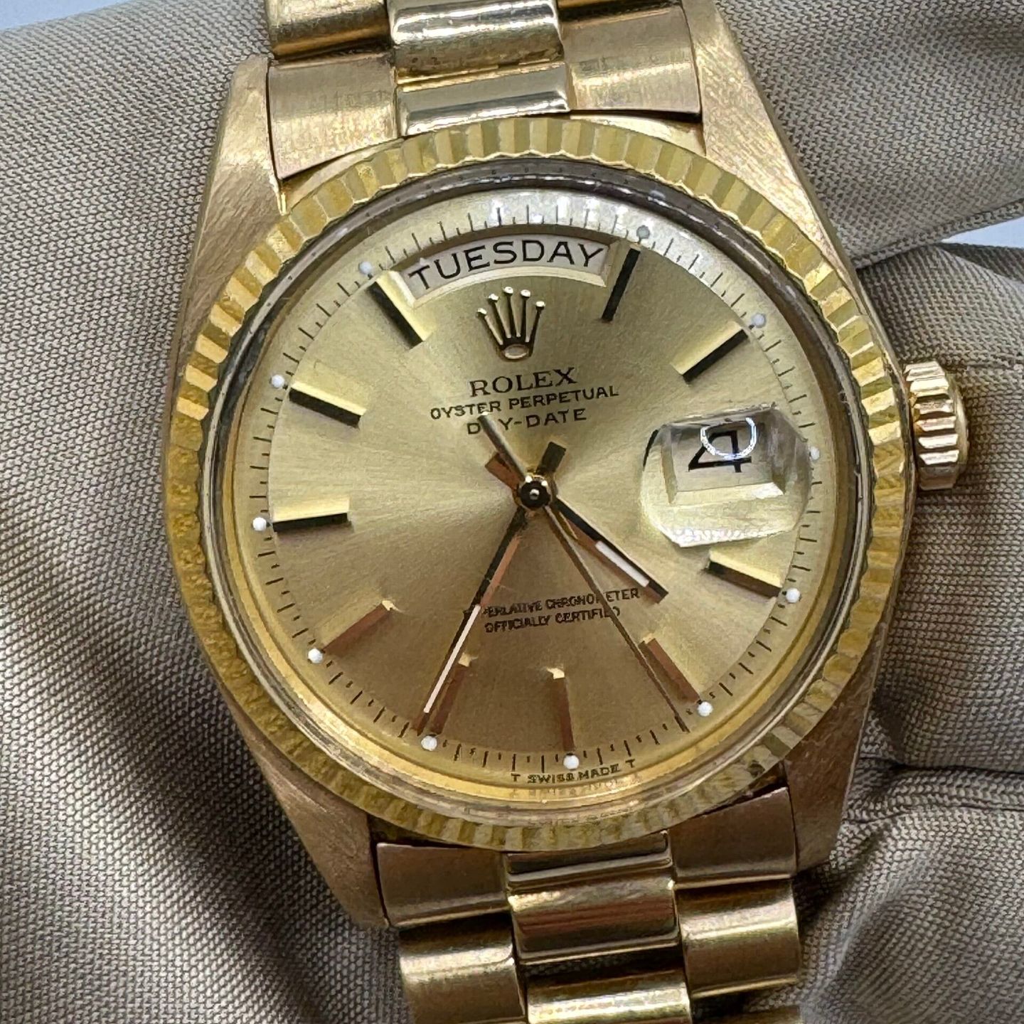 Rolex Day-Date 1803 (1977) - Champagne dial 36 mm Yellow Gold case (6/8)