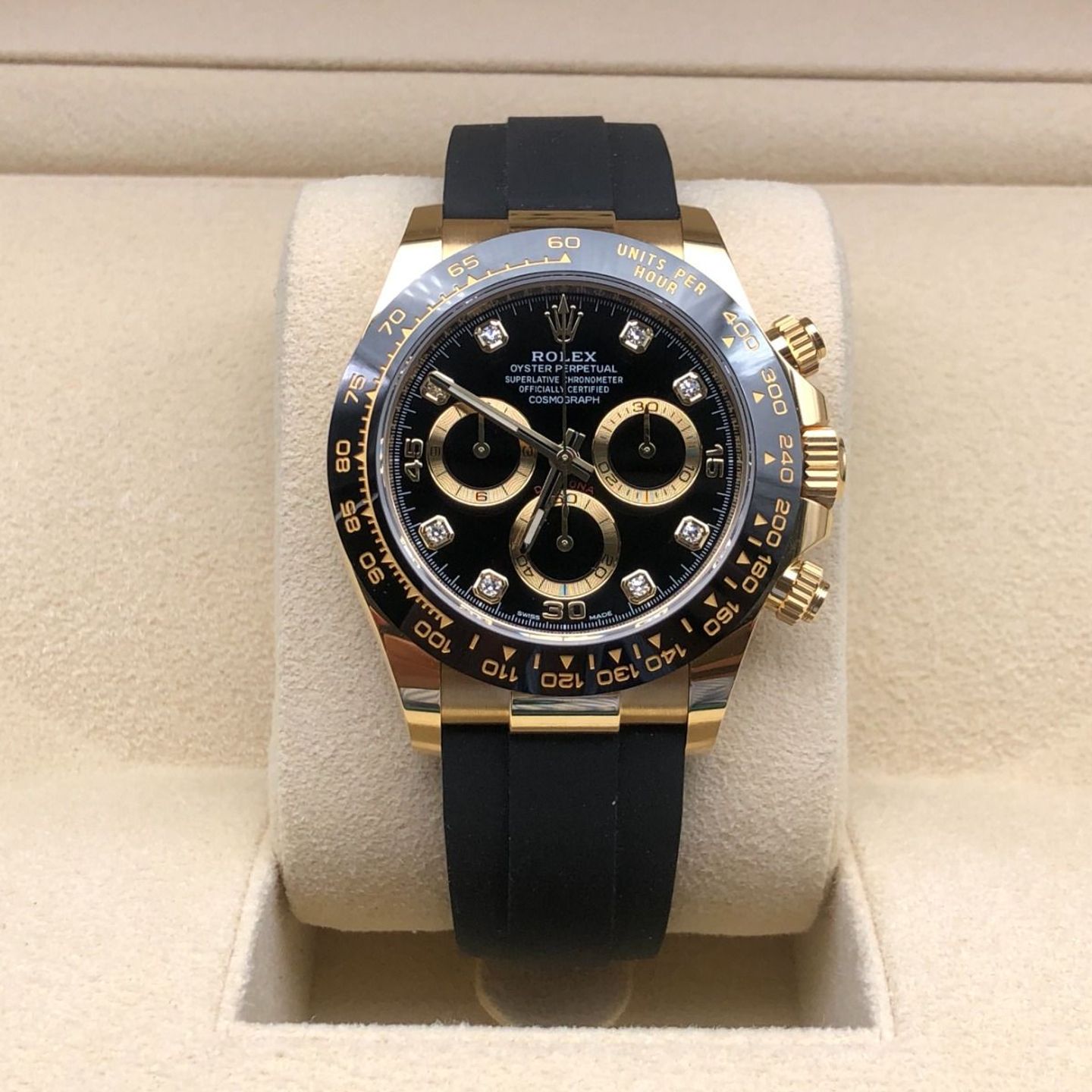 Rolex Daytona 116518LN (2023) - Black dial 40 mm Yellow Gold case (2/8)