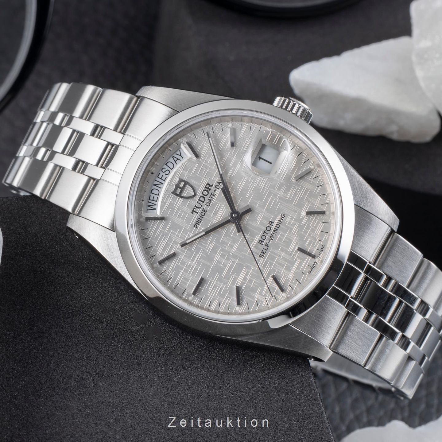 Tudor Prince Date 76200 - (2/8)