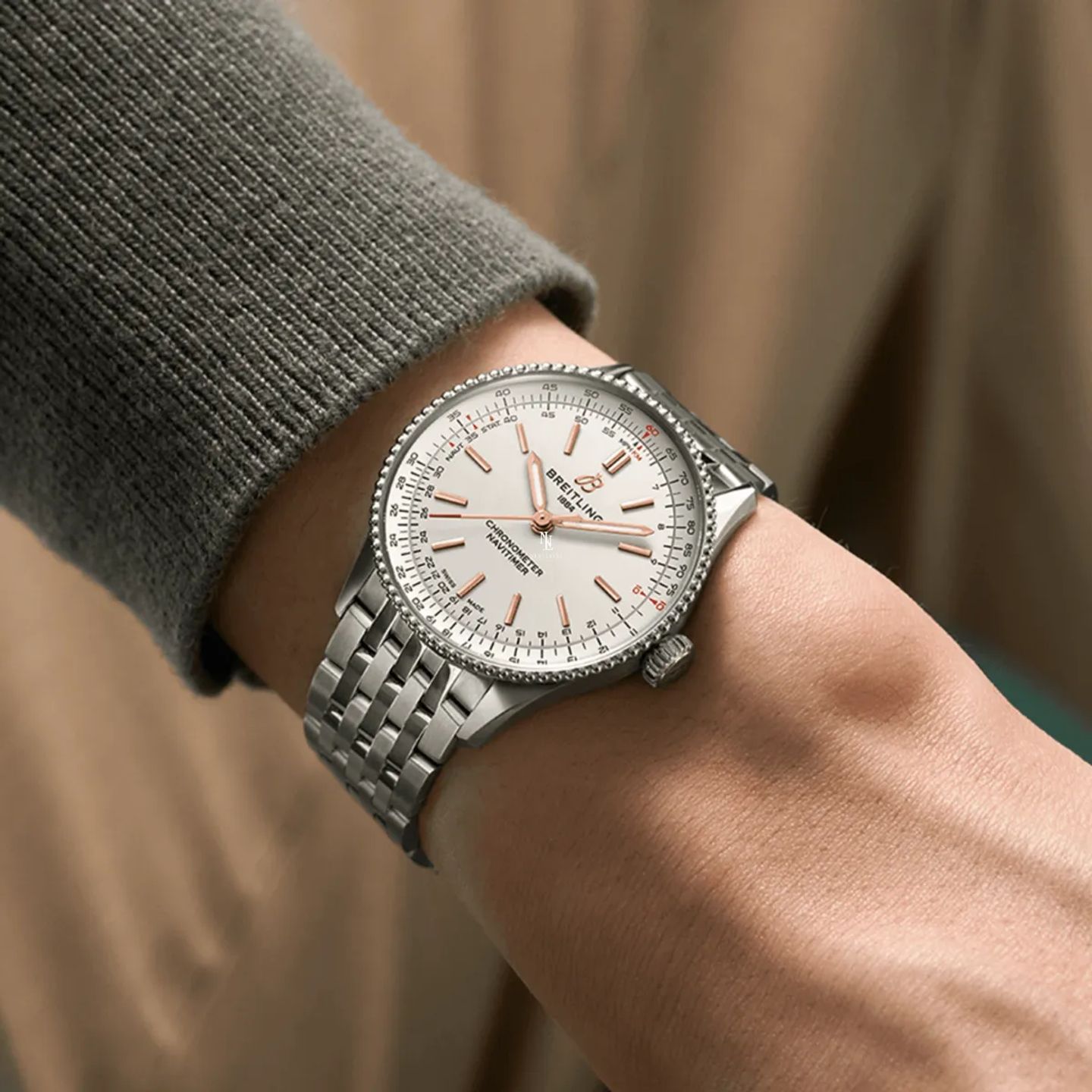 Breitling Navitimer A17327211G1A1 (2026) - Silver dial 36 mm Steel case (5/5)