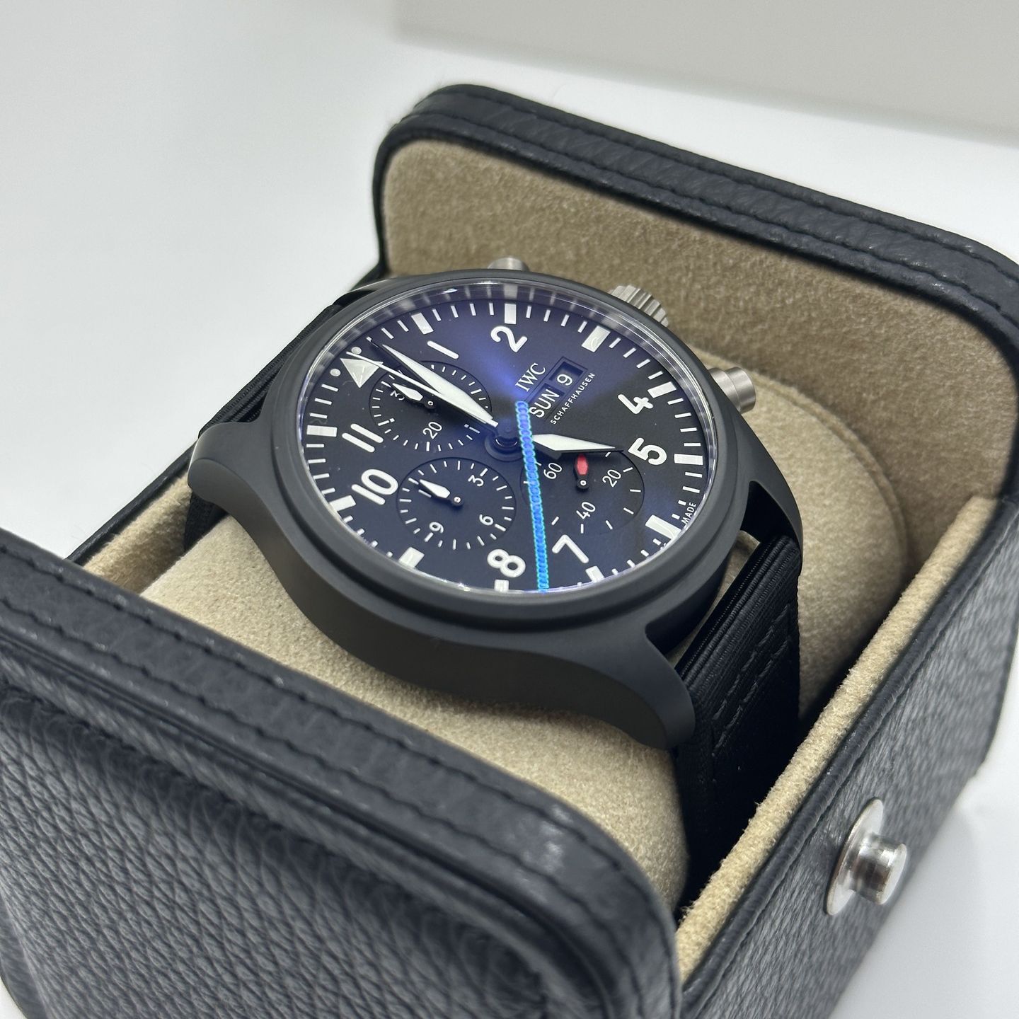 IWC Pilot Chronograph Top Gun IW389101 (2024) - Black dial 44 mm Ceramic case (6/8)