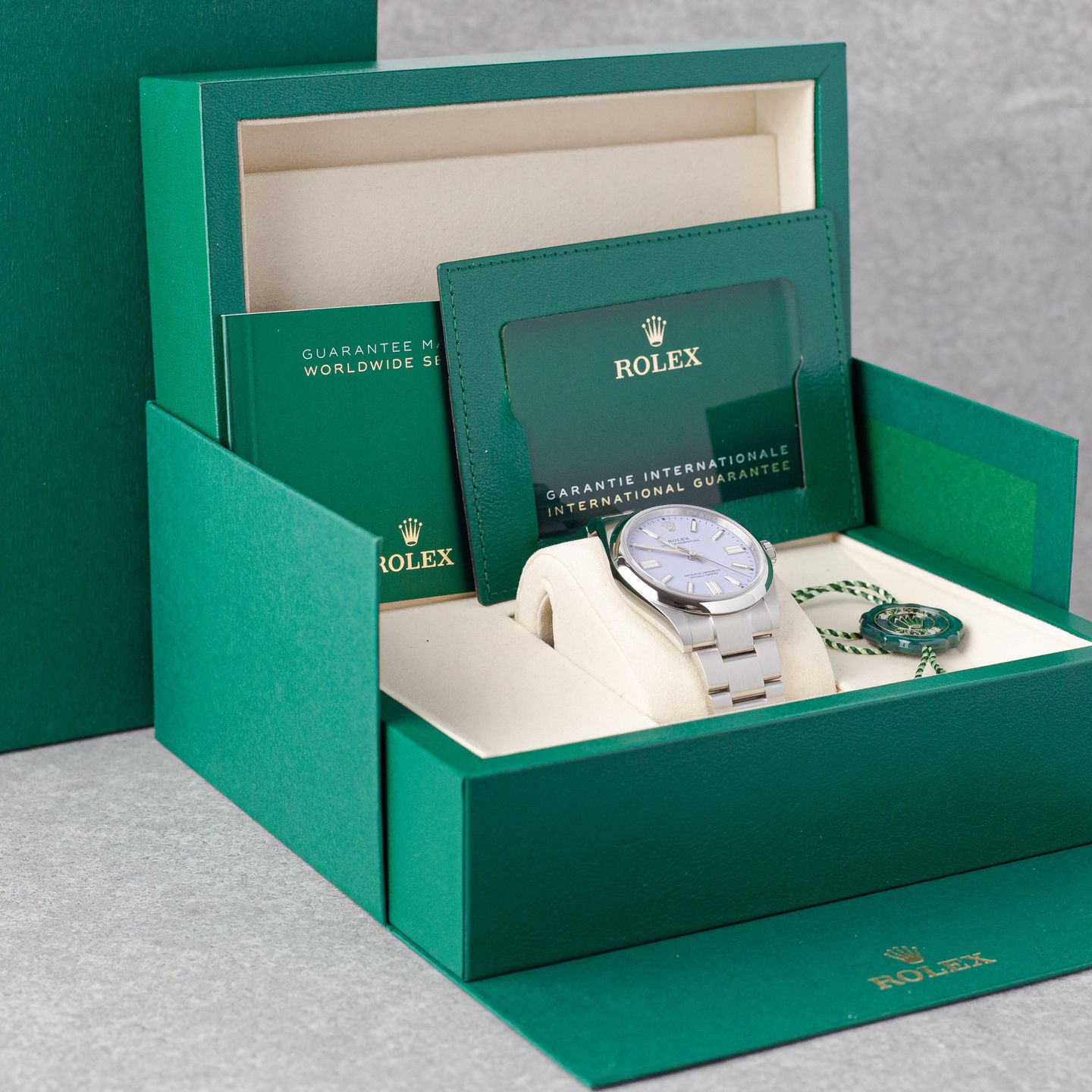 Rolex Oyster Perpetual 41 134300 (2026) - 41 mm Steel case (3/8)