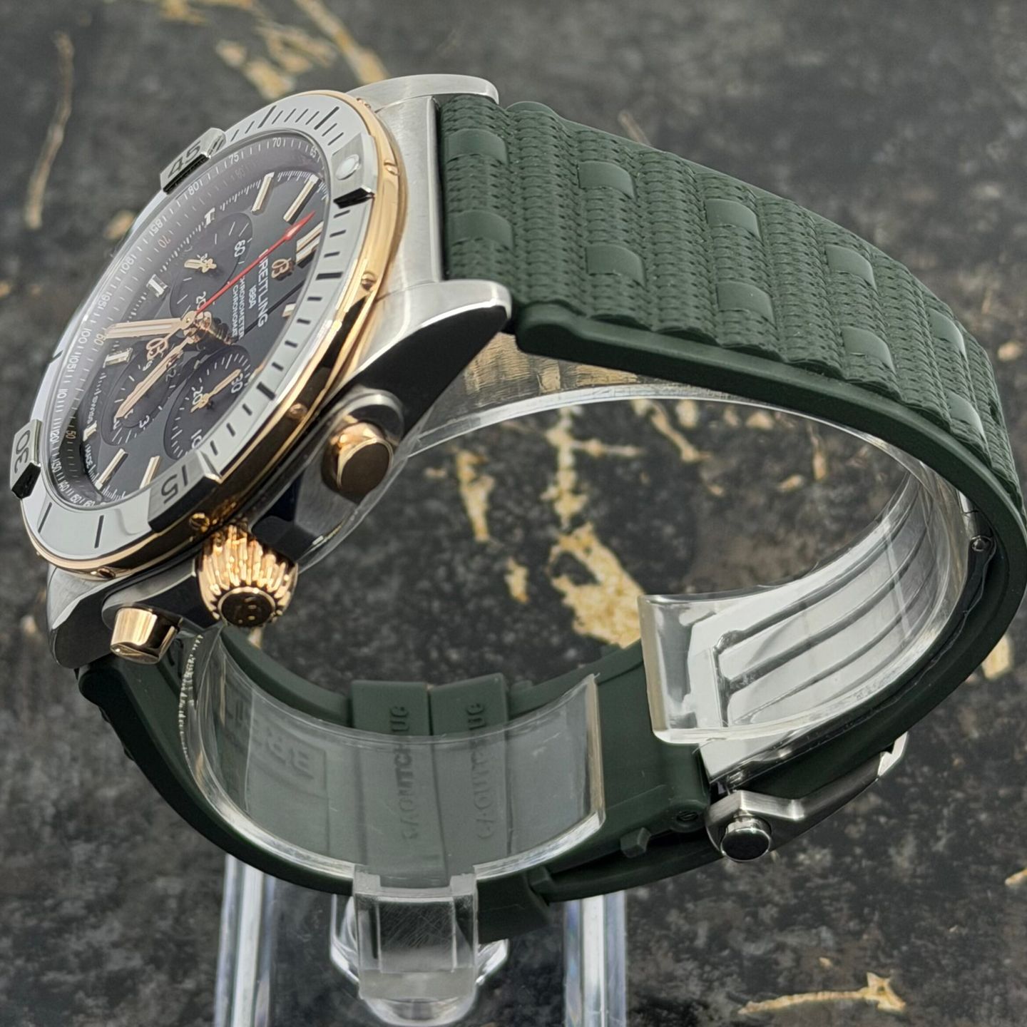 Breitling Chronomat 42 UB0134131L1S1 (2026) - Green dial 43 mm Gold/Steel case (6/8)