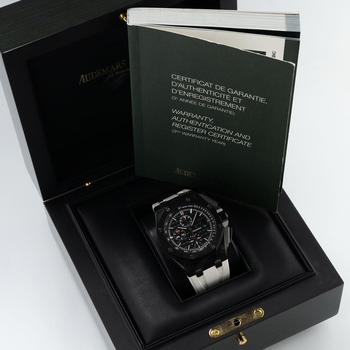 Audemars Piguet Royal Oak Offshore Chronograph 26400AU.OO.A002CA.01 (2013) - Zwart wijzerplaat 44mm Carbon (8/8)