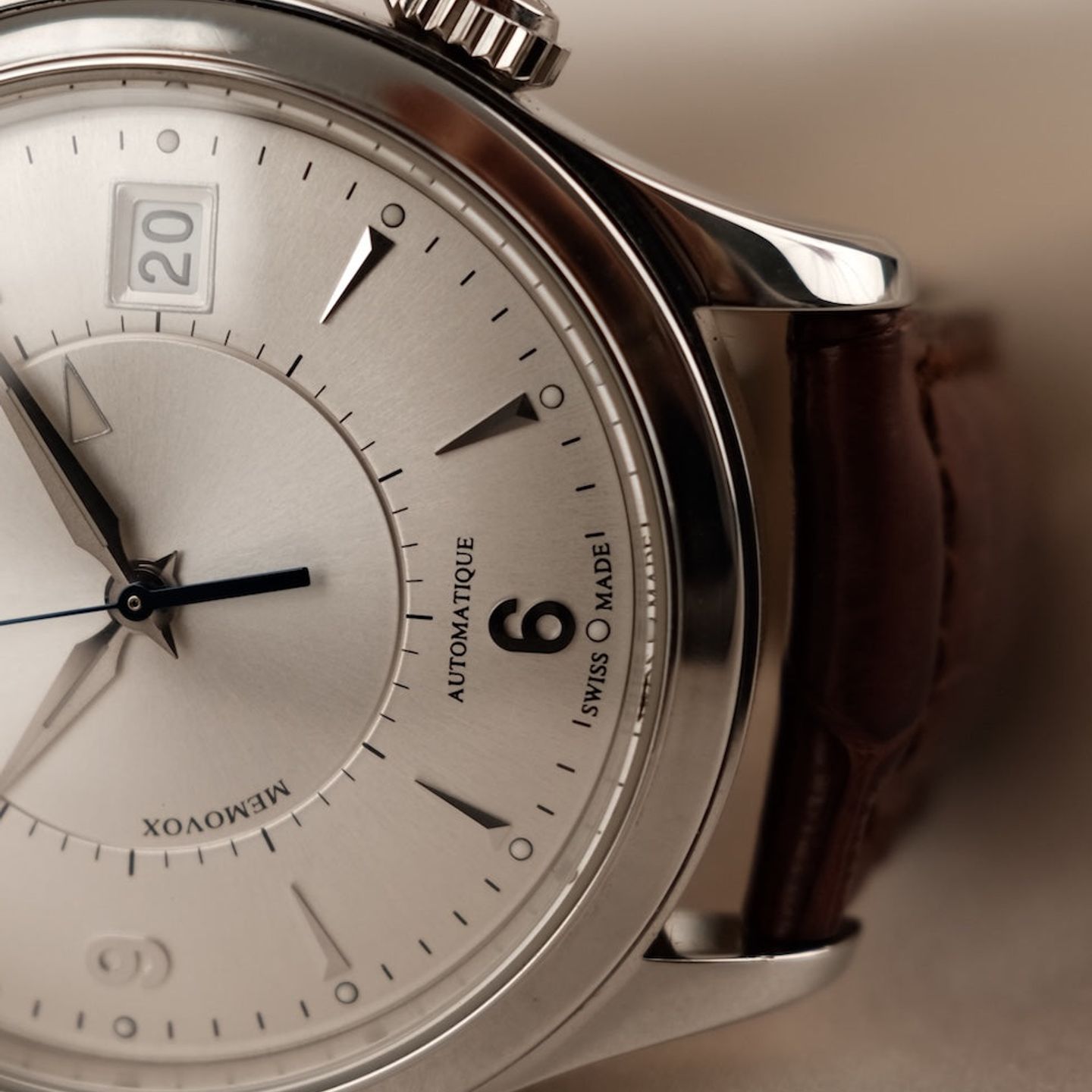 Jaeger-LeCoultre Master Memovox Q1418430 (2014) - Zilver wijzerplaat 40mm Staal (2/8)