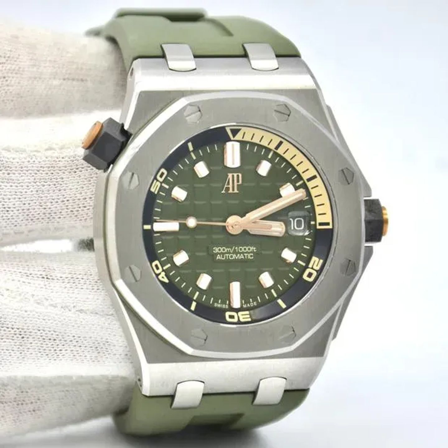 Audemars Piguet Royal Oak Offshore Diver 15720ST.OO.A052CA.01 (2023) - Green dial 42 mm Steel case (5/6)