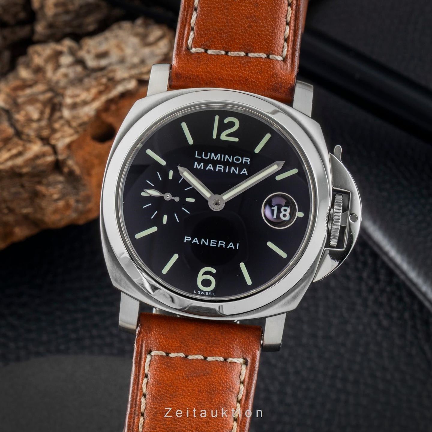 Panerai Luminor Marina Automatic PAM00048 (Unknown (random serial)) - Black dial 40 mm Steel case (1/8)