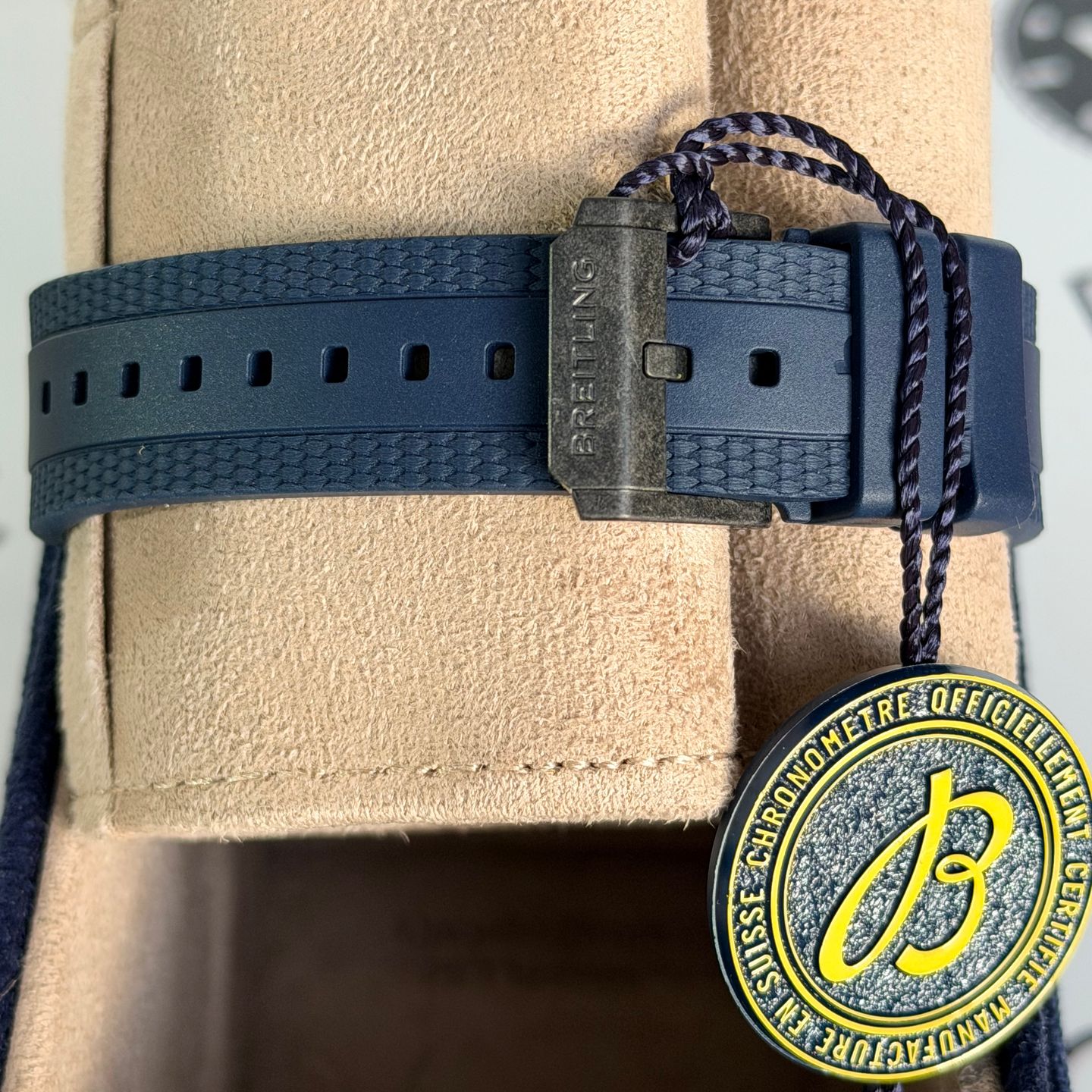 Breitling Endurance Pro X82310D51B1S2 - (6/8)