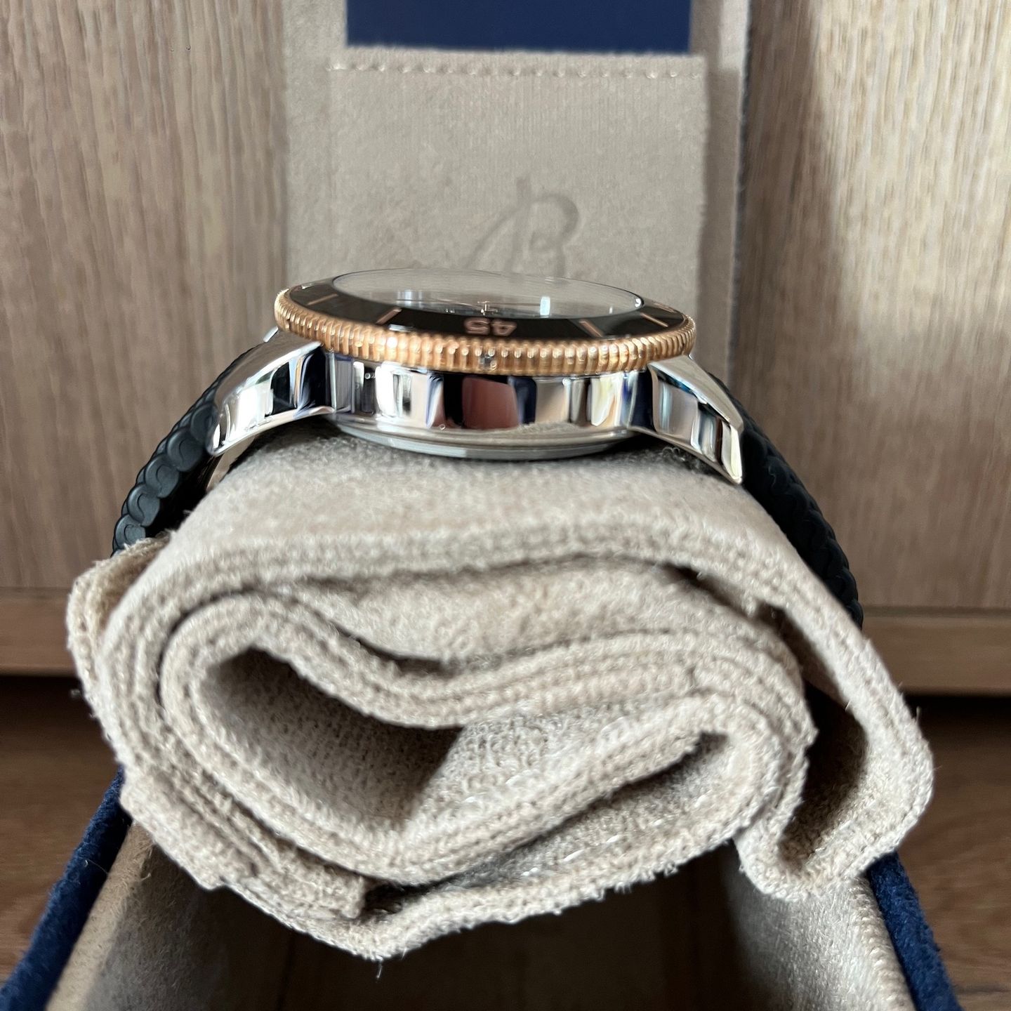 Breitling Superocean Heritage II Chronograph U13313121B1S1 (2022) - Zwart wijzerplaat 44mm Staal (4/8)