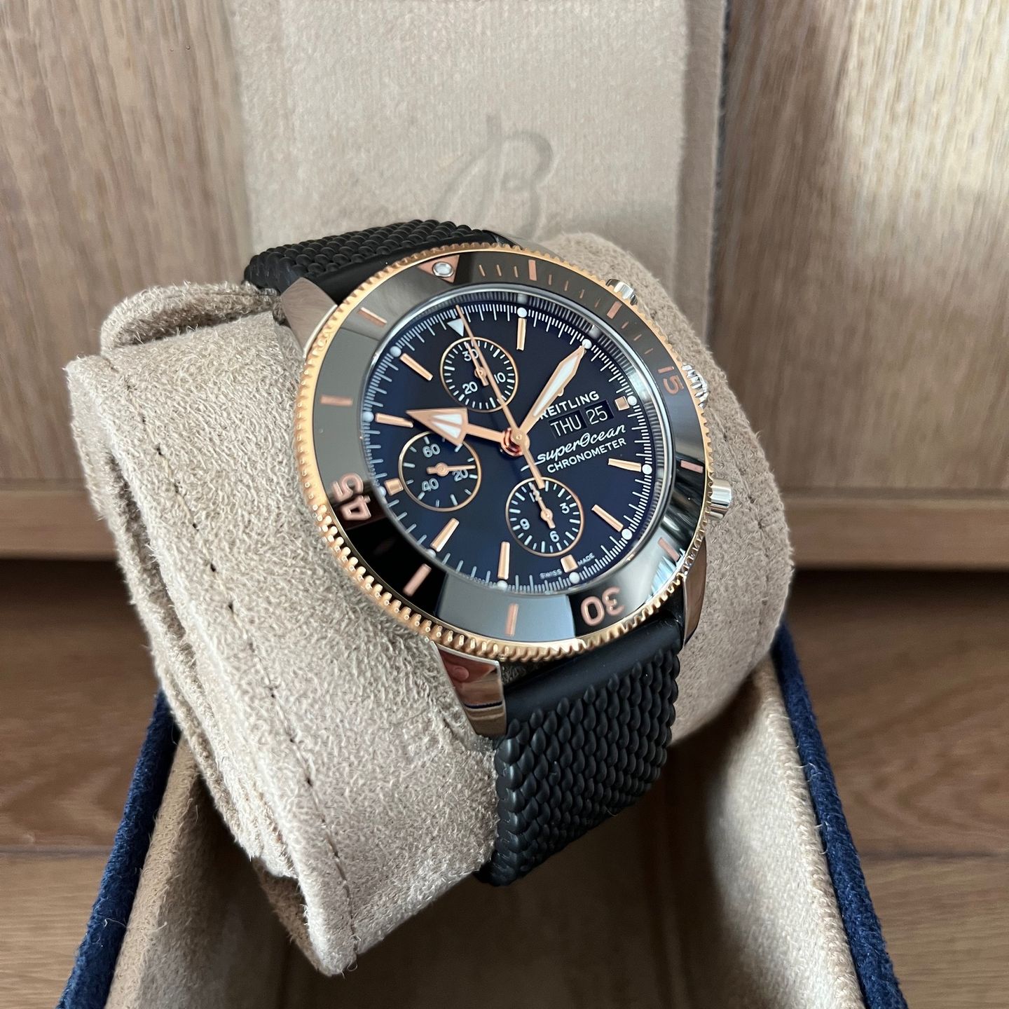 Breitling Superocean Heritage II Chronograph U13313121B1S1 (2022) - Zwart wijzerplaat 44mm Staal (2/8)