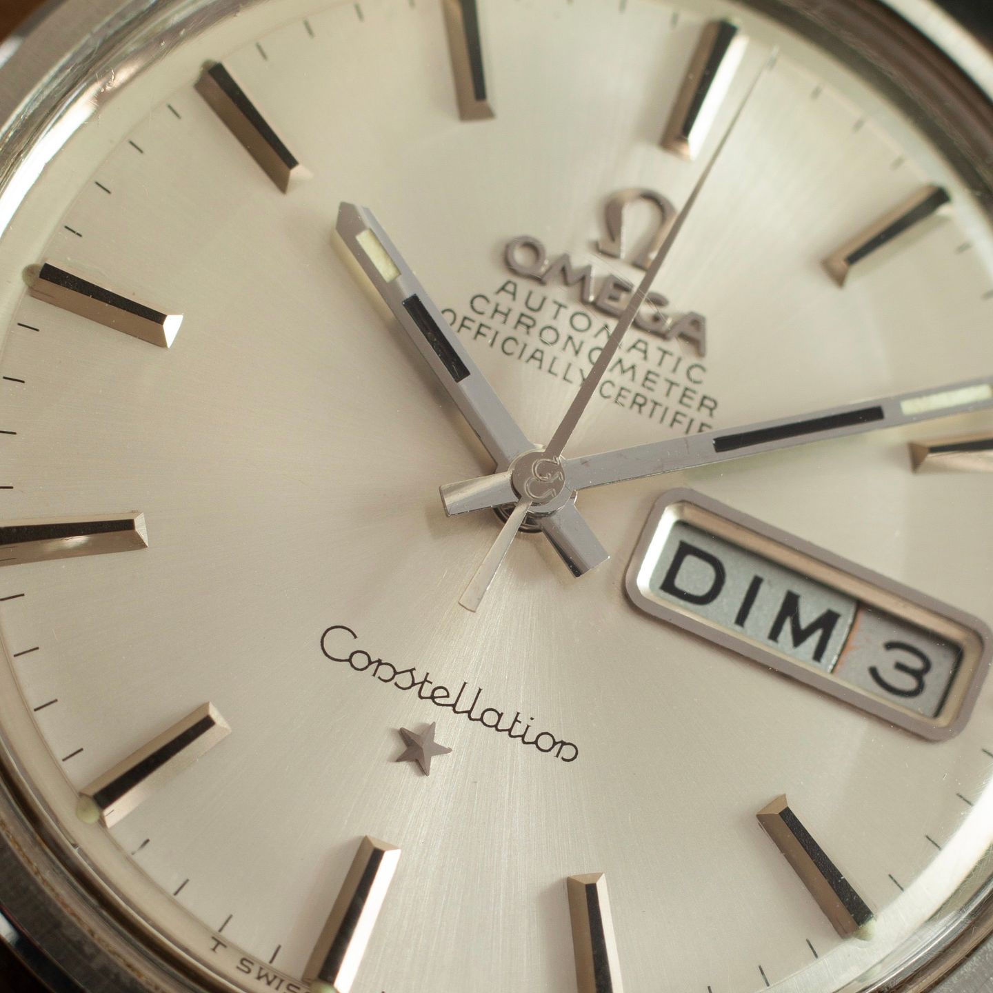 Omega Constellation Day-Date 168.016 (1968) - Silver dial 35 mm Steel case (2/8)