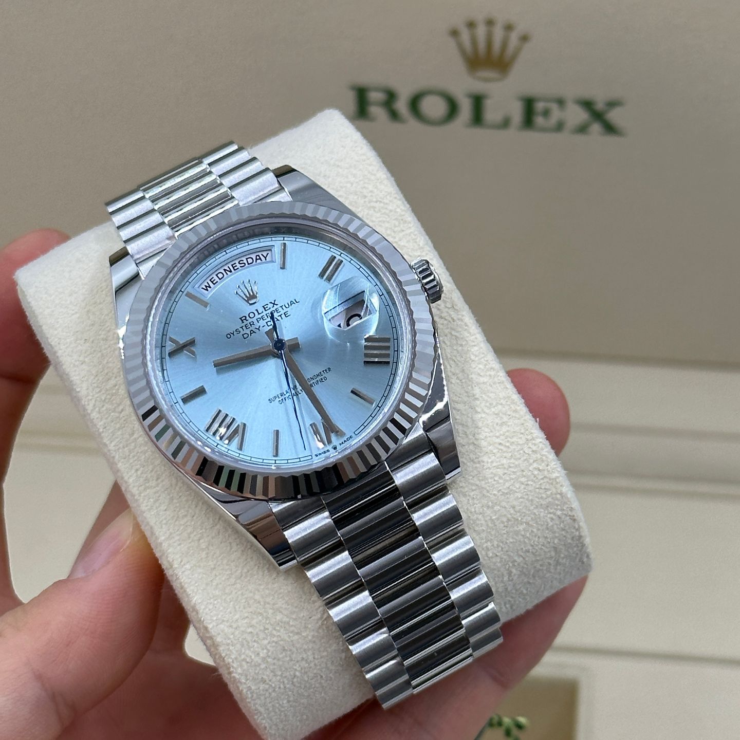 Rolex Day-Date 40 228236 (2023) - Blue dial 40 mm Platinum case (5/8)