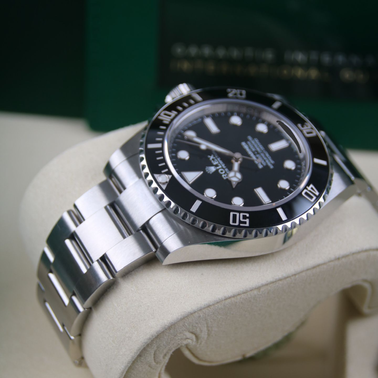 Rolex Submariner No Date 124060 (2025) - Black dial 41 mm Steel case (3/5)