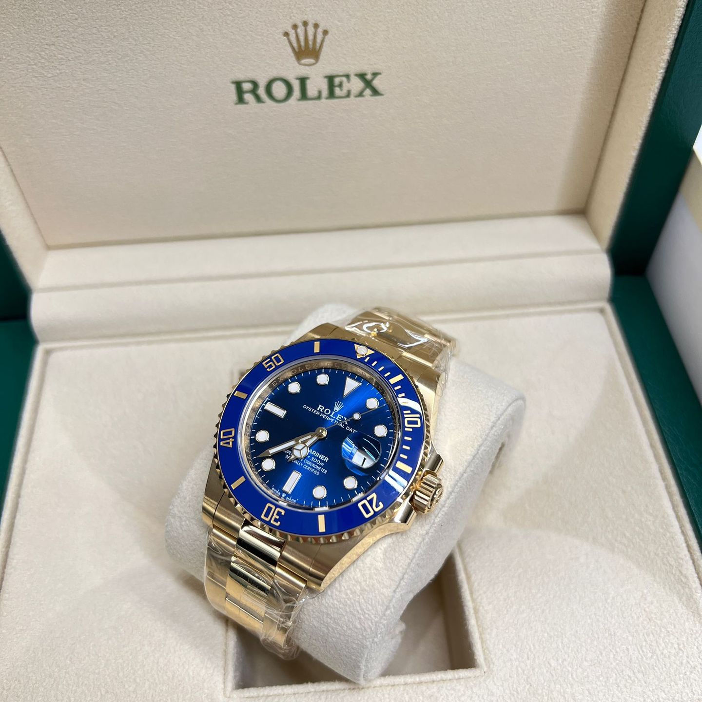 Rolex Submariner Date 126618LB (2025) - Blue dial 41 mm Yellow Gold case (4/5)