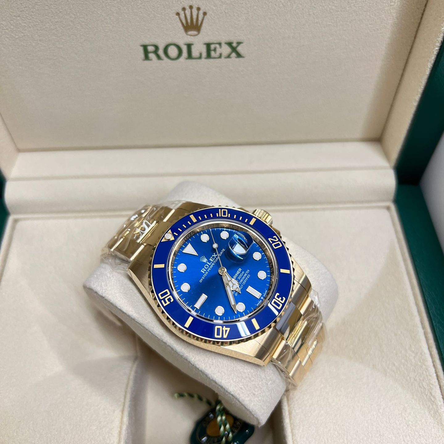 Rolex Submariner Date 126618LB (2025) - Blue dial 41 mm Yellow Gold case (5/5)