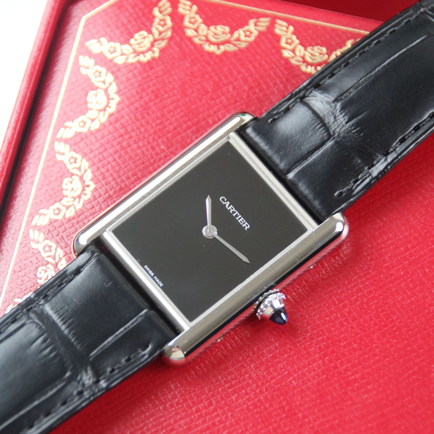 Cartier Tank WSTA0072 (2025) - Black dial 34 mm Steel case (4/6)