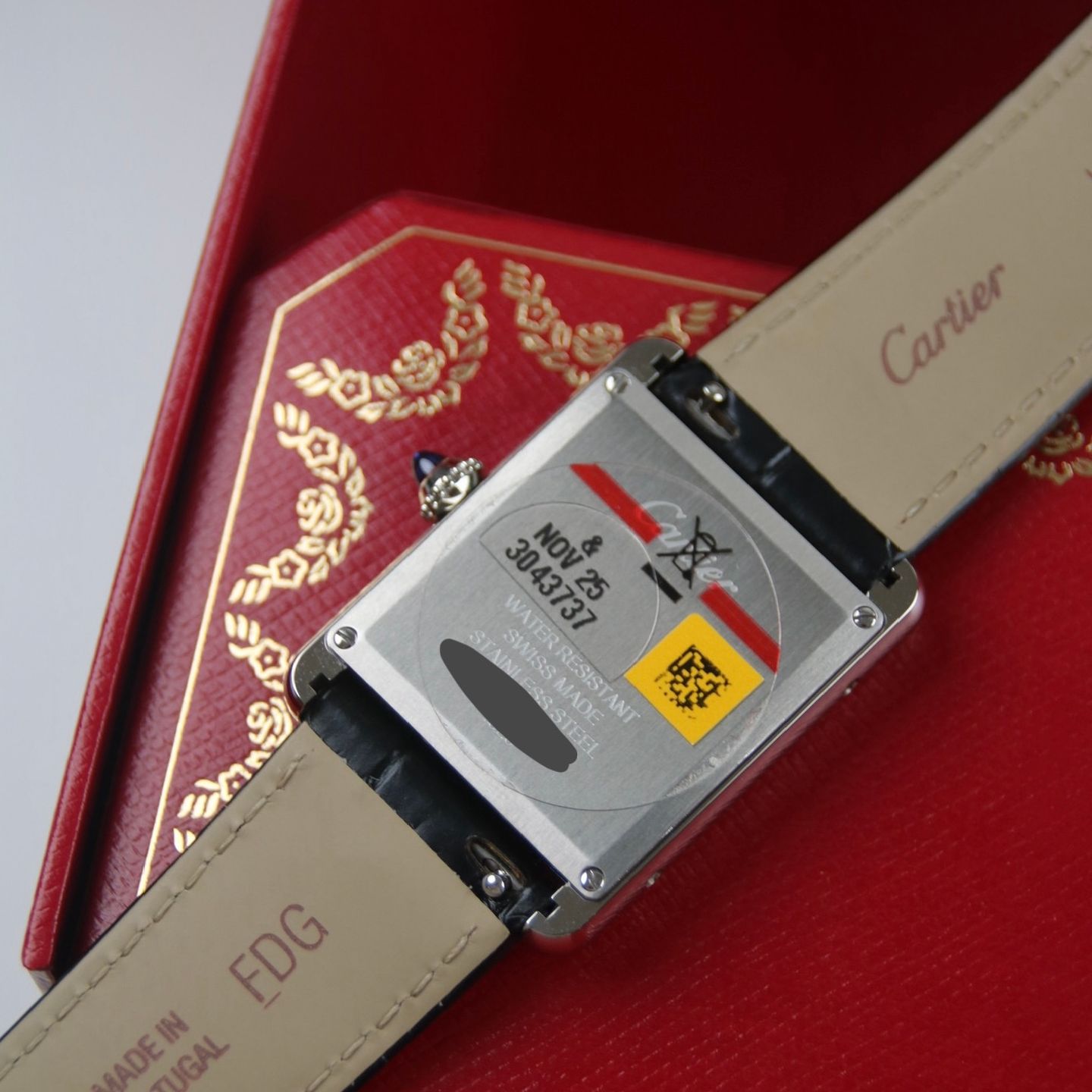 Cartier Tank WSTA0072 (2025) - Black dial 34 mm Steel case (6/6)